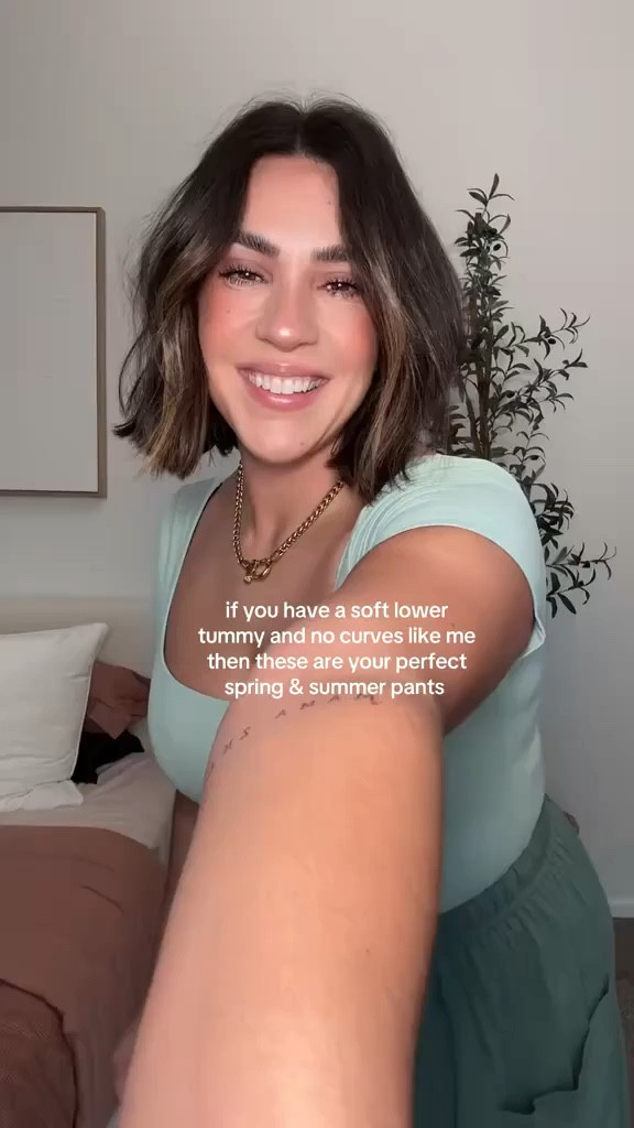 Top: L
Pants: M (run big) 
The cutest spring outfit! These pants are my favorite of all time. 



#LTKMidsize #LTKootd #LTKSeasonal