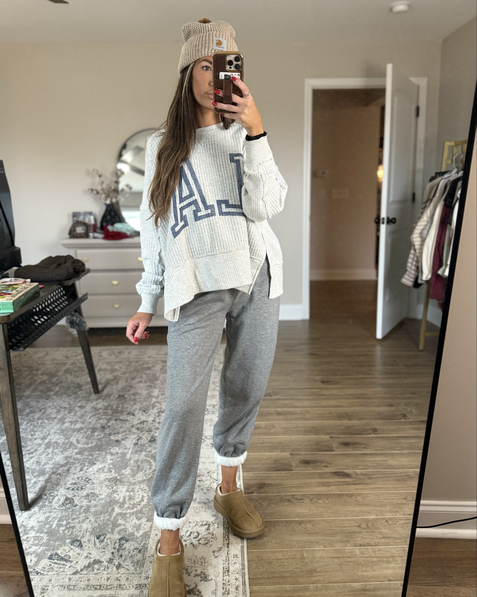 $14 Walmart joggers with teddy lining 🧸🤎

#LTKdayinmylife #LTKSaleAlert #LTKFindsUnder50