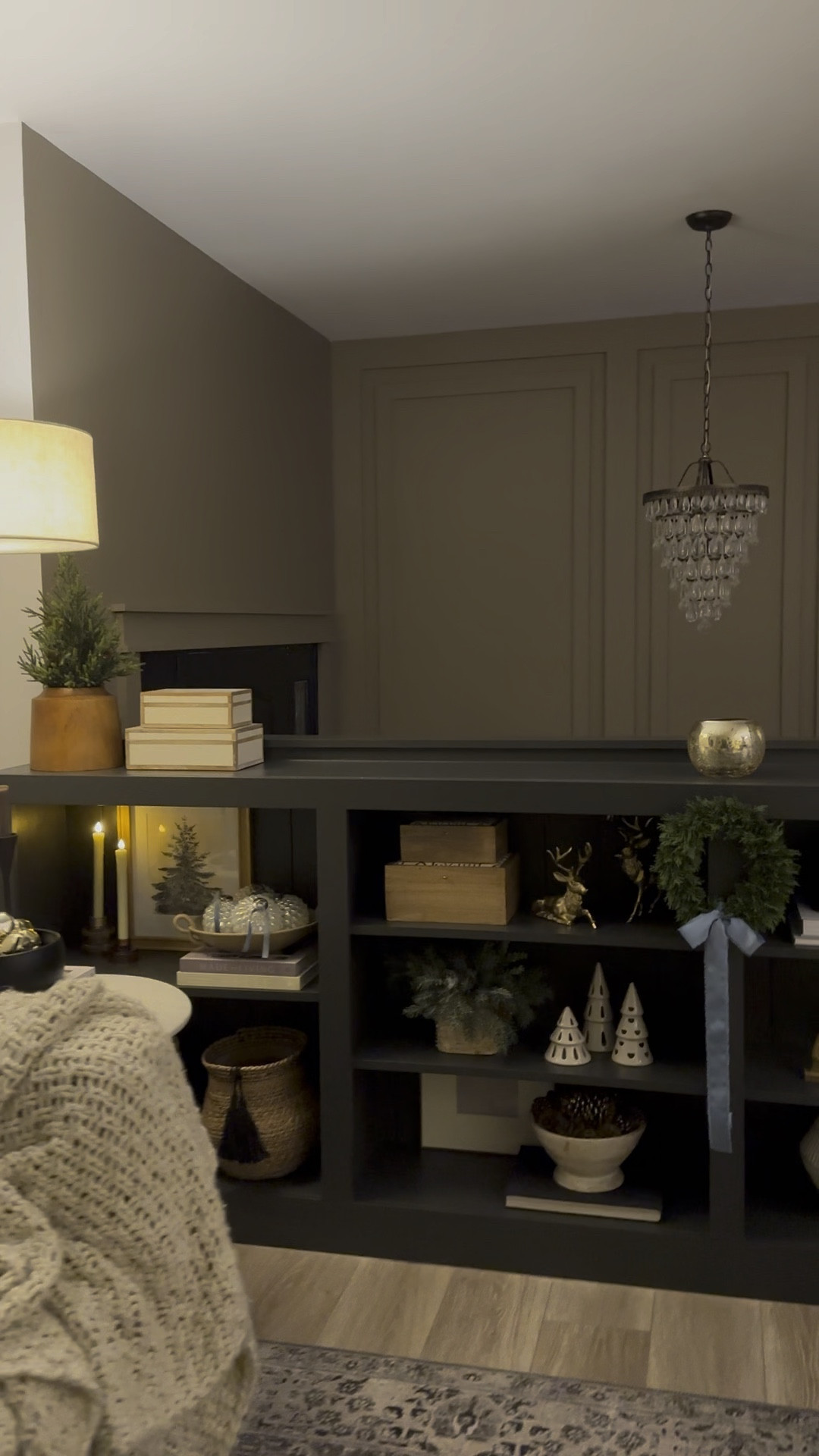 •Living Room Christmas Decor•

Decor, Home Decor, Christmas, Christmas Decor, Christmas Tree, Ceramic Christmas Trees, Builtins, Living Room Builtins, Shelf Decor, Shelfie, Candles, Candlesticks, Greenery, Wreath, Books, Living Room Decor, Lamp, Lighting, Deer 

#LTKhome #LTKHoliday #LTKSeasonal