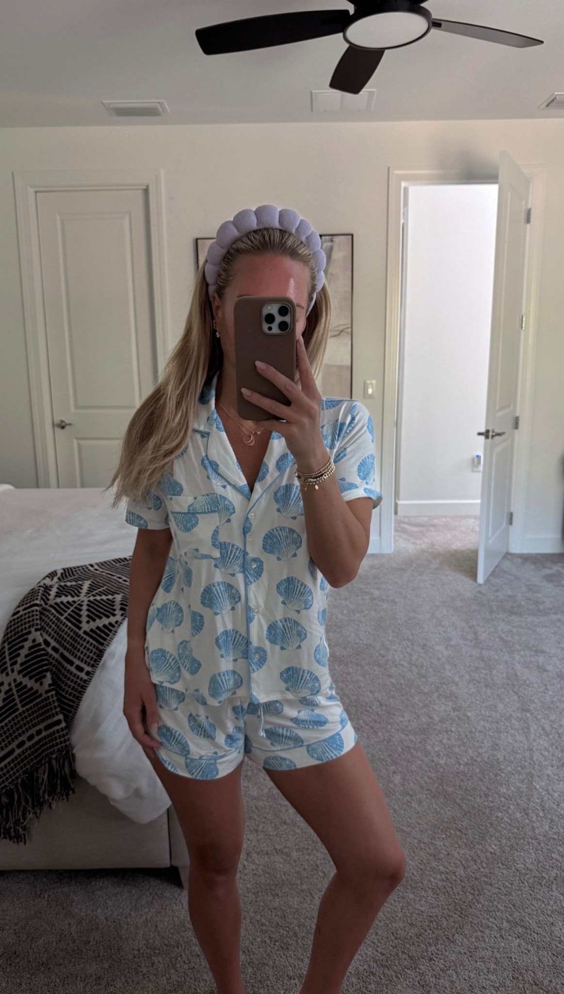 The cutest and softest shell jammies from aerie 🩵🐚 I’m wearing a size small in both top&bottom 

#LTKmorningroutine #LTKootd #LTKxAerie