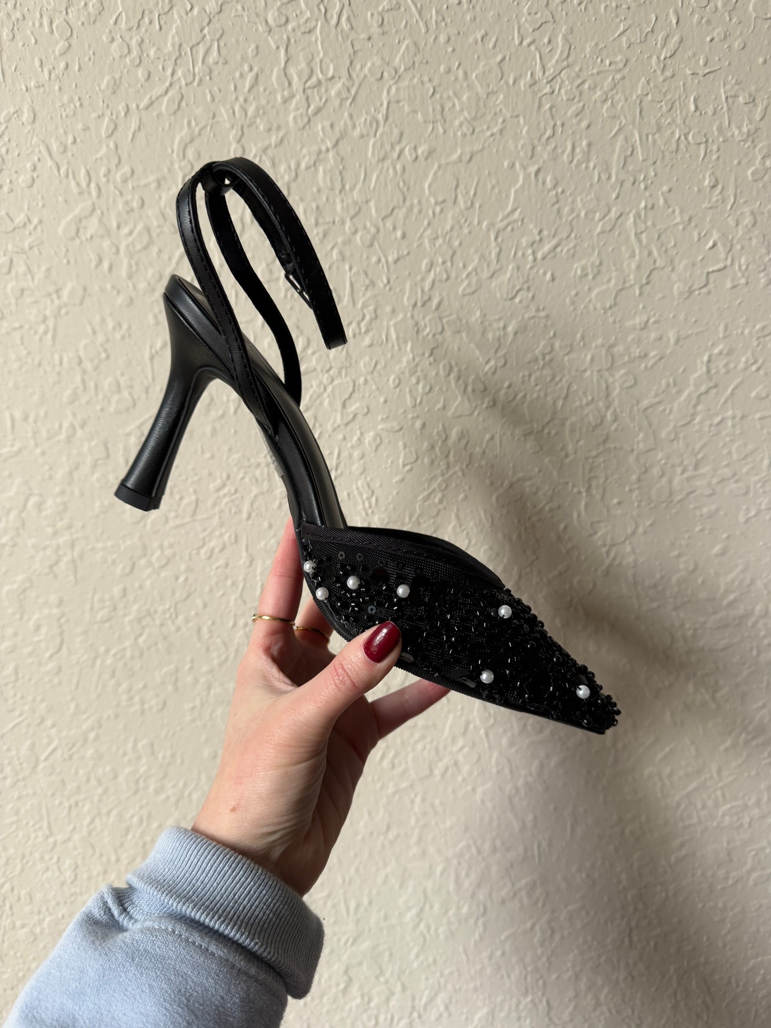 These heels are on sale today! These are so cute for the holiday season! Love a closed toe heel. They shine so much too!!

Heels, black heels, pearl heels, shoe sale, winter fashion, winter style, 

#LTKSaleAlert #LTKHoliday #LTKFindsUnder50