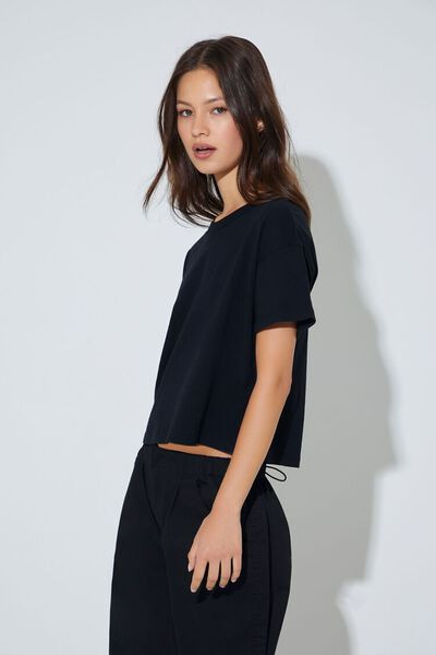 Crew Neck Cropped Tee | Forever 21