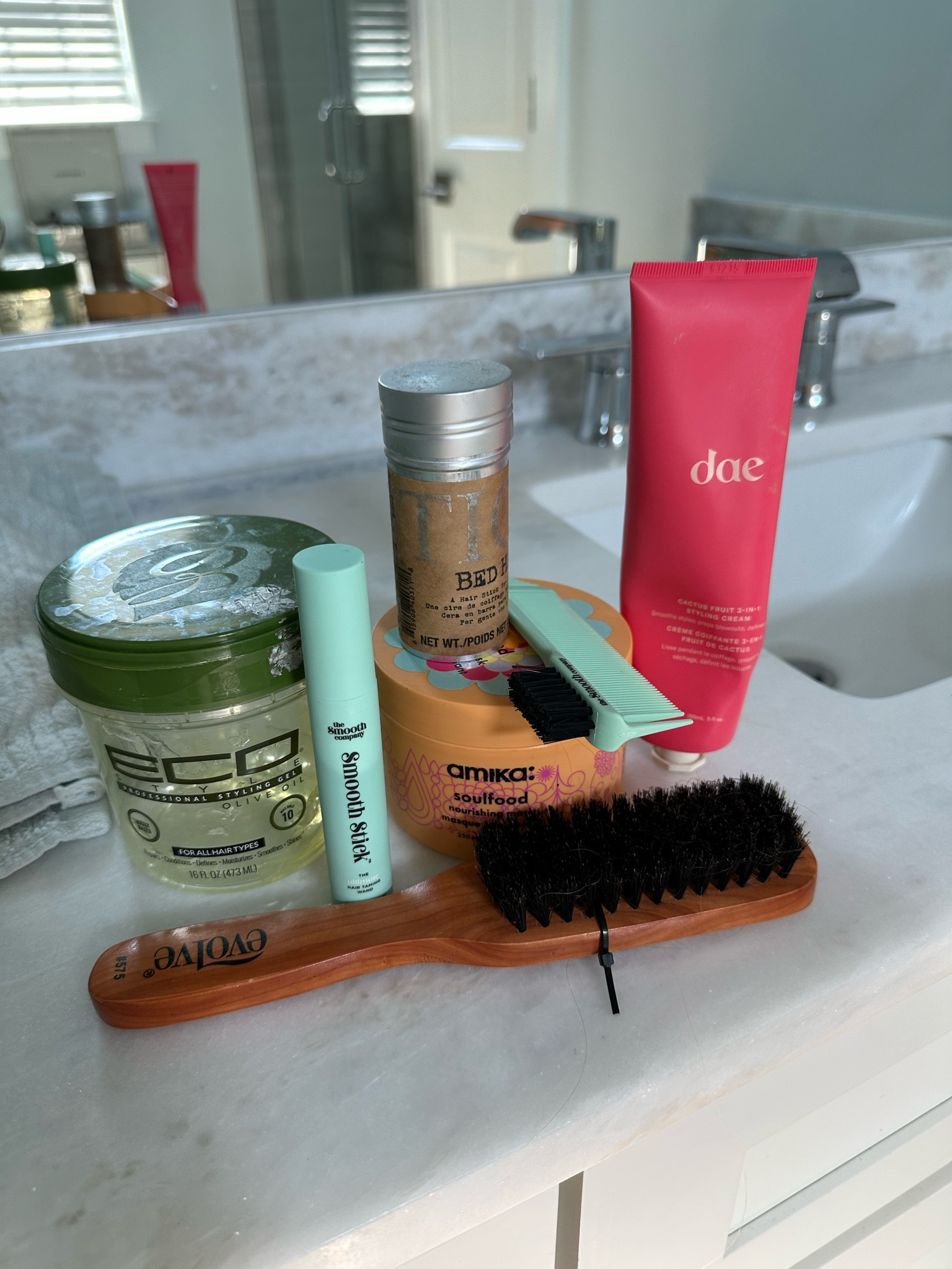 These are my go to products to get the PERFECT slick back!

#LTKHoliday #LTKSeasonal #LTKGiftGuide