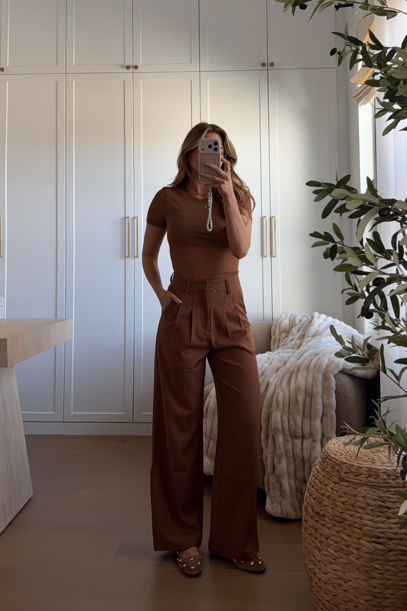 top: xs // pants: xs short (5’3)