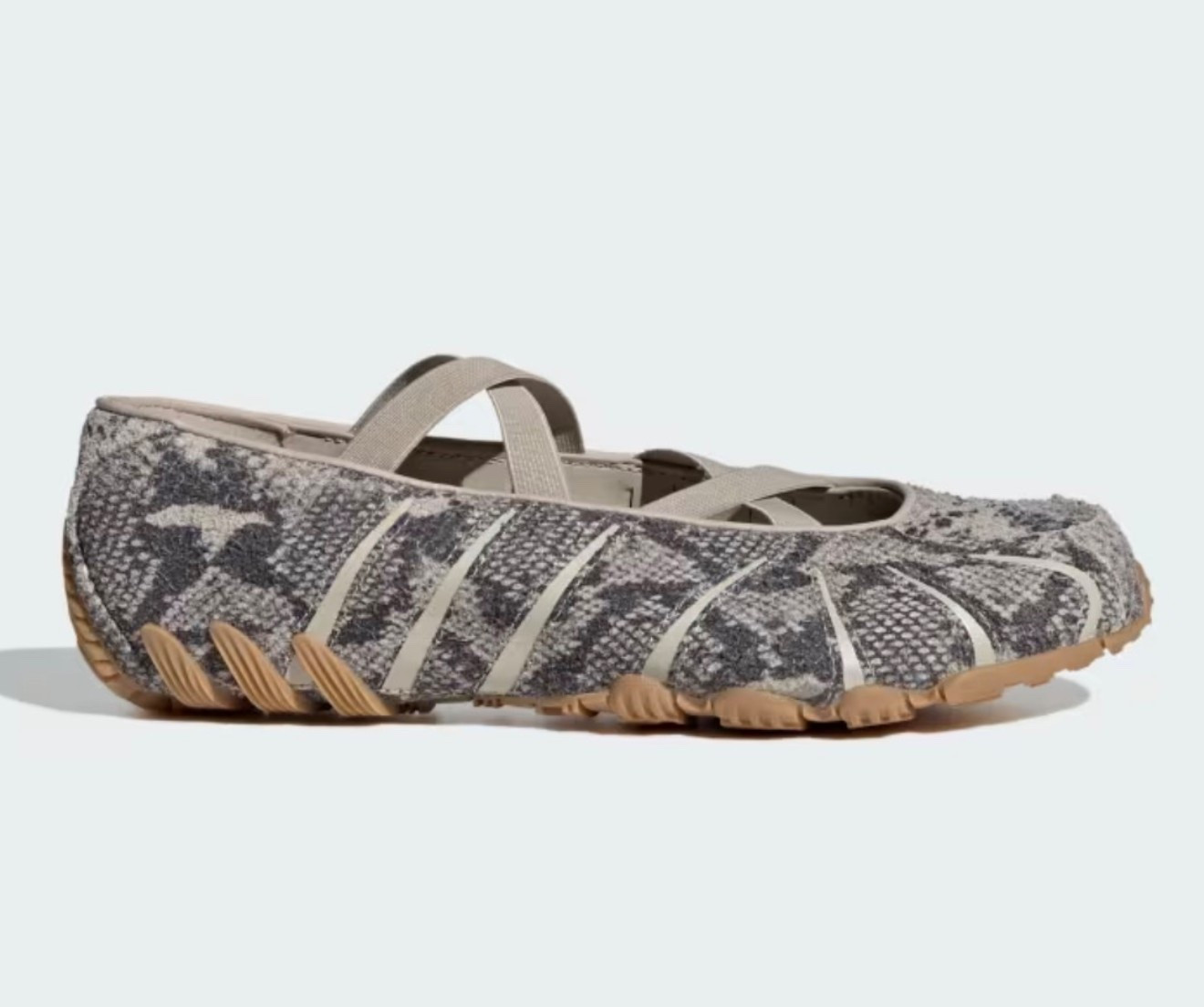 GHOST SPRINT BALLET SHOES
Addidas

Sprint Ballet Shoes, a fresh take on classic sneakers. This season, adidas adds a summery update to the iconic silhouette, blending close-to-ground comfort with a ballerina-inspired Mary Jane look

#LTKActive #LTKTravel #LTKWorkwear
