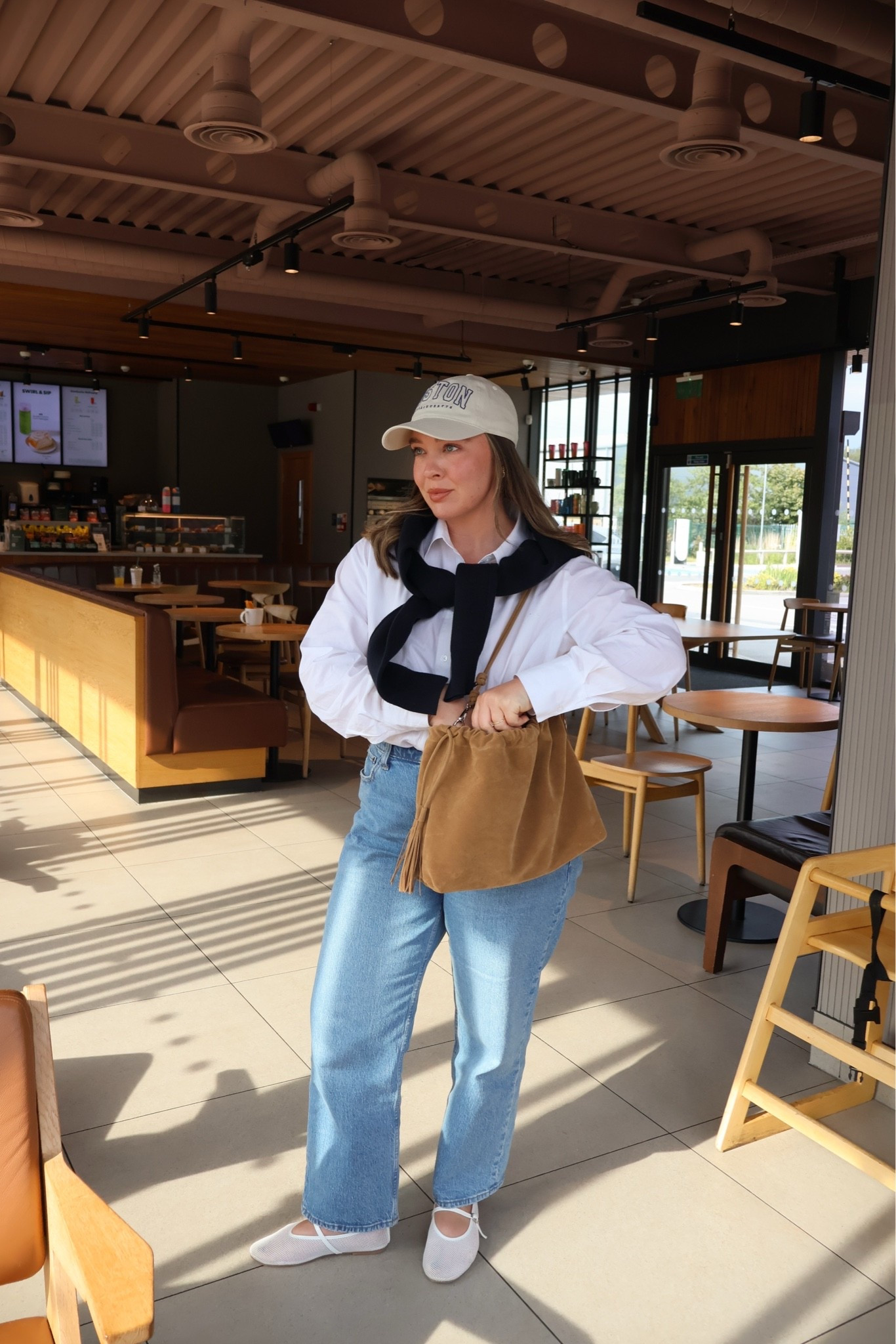 spring uniform 👖

I wear a 31 short in the jeans, a medium in the shirt, a medium in the knit, the cap is old H&M so I’ve linked similar, I wear my usual size 5 in the shoes

#LTKspring #LTKjeans #LTKmidsize
