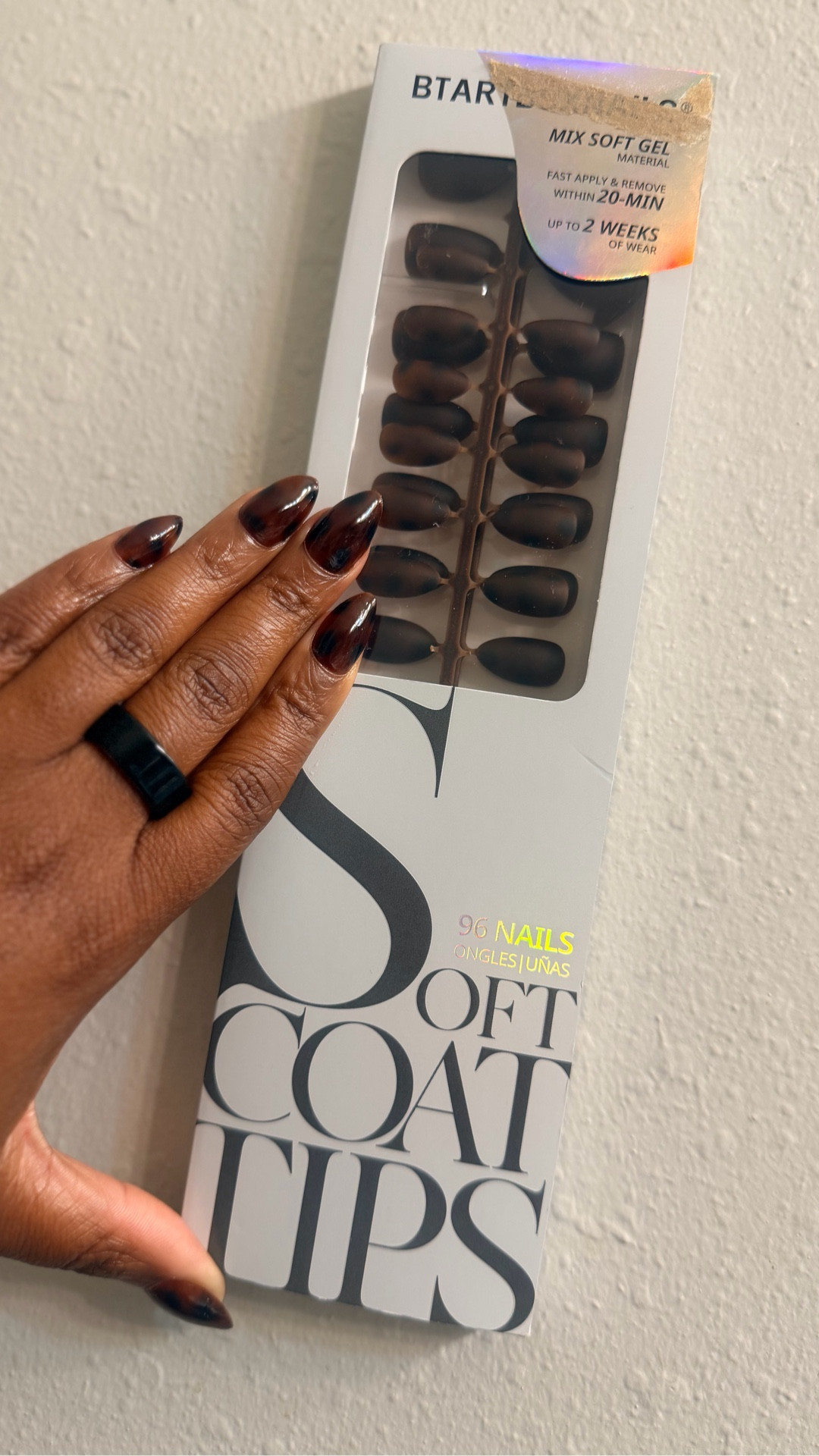 I tried the #BTArtboxnailsofficial tortoiseshell almond press-ons and I’m officially obsessed. They give a salon-quality, classy neutral look in minutes — no appointment needed.

Perfect for everyday glam, work, date night, or content days when you need your hands camera-ready. They’re lightweight, reusable, and beginner-friendly.

Tap to shop this exact set before it sells out!


#LTKBeauty #LTKdayinmylife