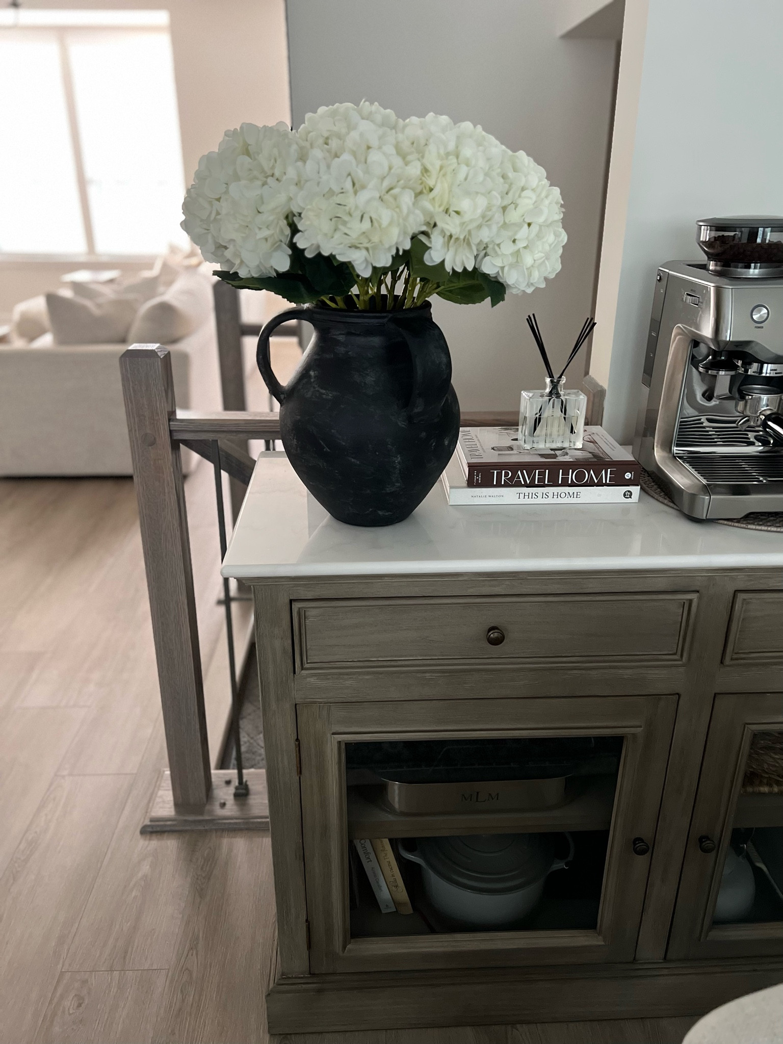 Quality faux blooms are hard 👏🏽to 👏🏽come 👏🏽 by. These steal the show for me and here’s why:

THEY LOOK FREAKING REAL!!! 😍

#LTKunder50 #LTKhome #LTKxPrimeDay