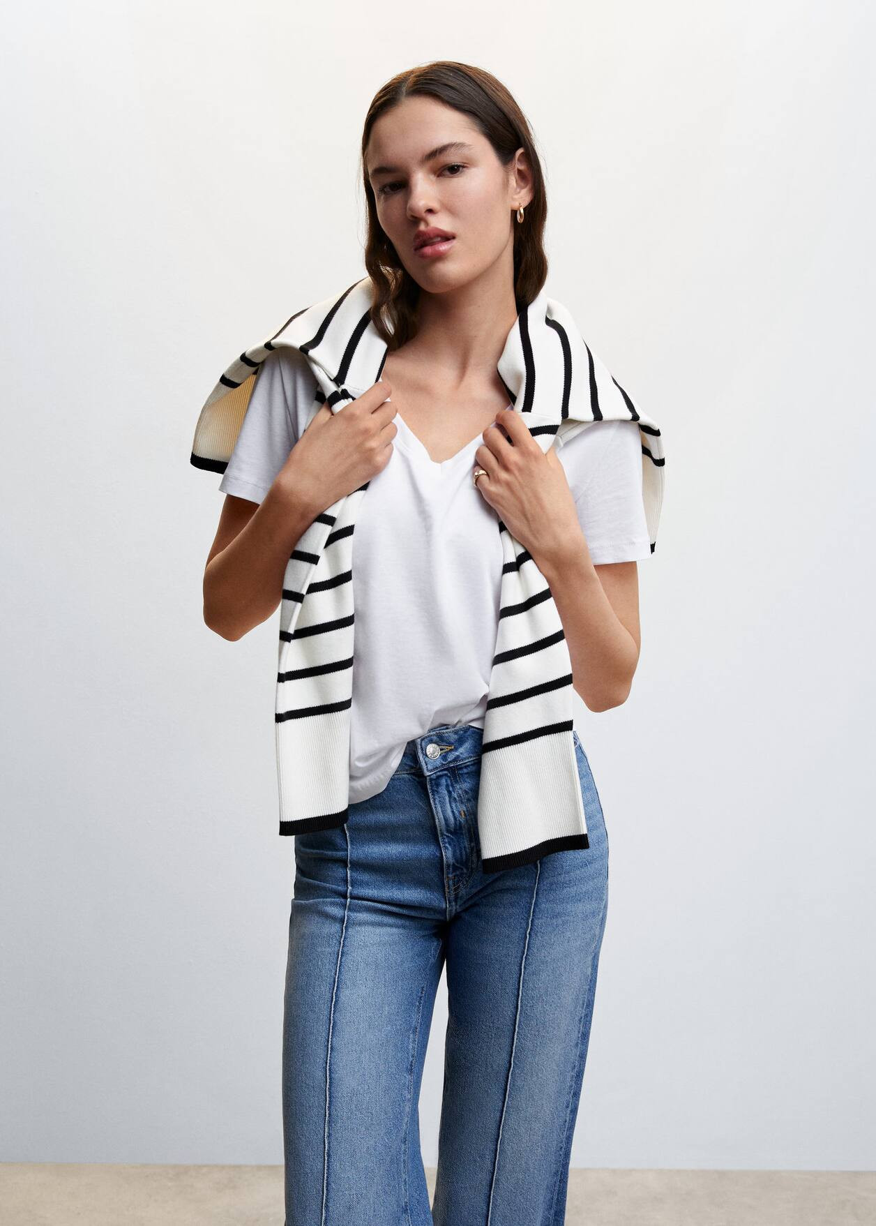 Essential cotton-blend t-shirt -  Women | Mango United Kingdom | MANGO (UK)