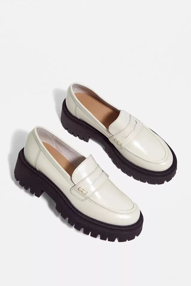 UO Marcy Ecru Loafer | Urban Outfitters (US and RoW)