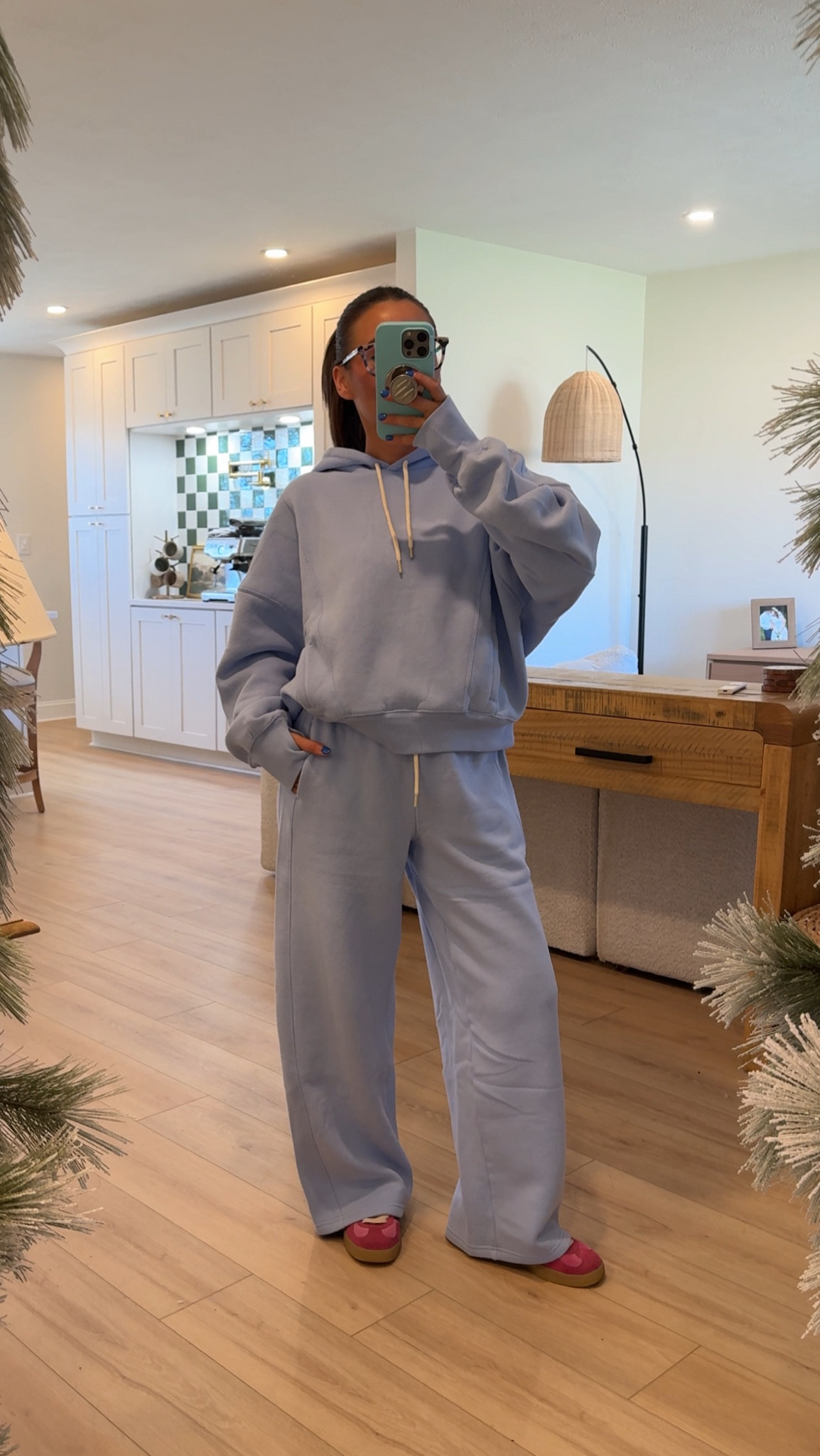 Recent Aerie Order Part 3! I’m wearing large in the hoodie and small in the pants :) @Aerie #AerieREAL #AeriePartner 

#LTKHoliday #LTKStyleTip #LTKActive