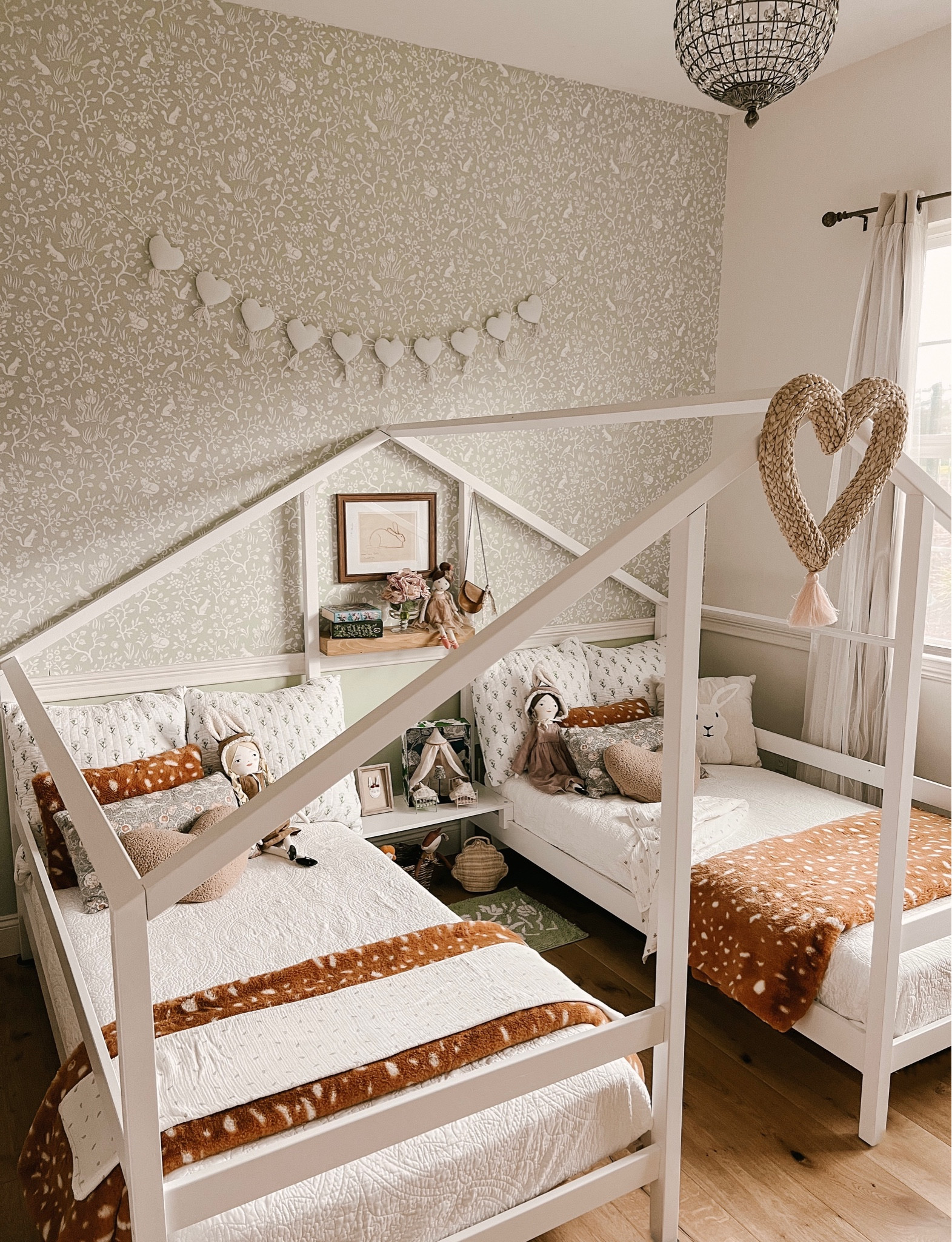 Same view as Christmas … but now there’s love in the air 💛 

#LTKfamily #LTKhome