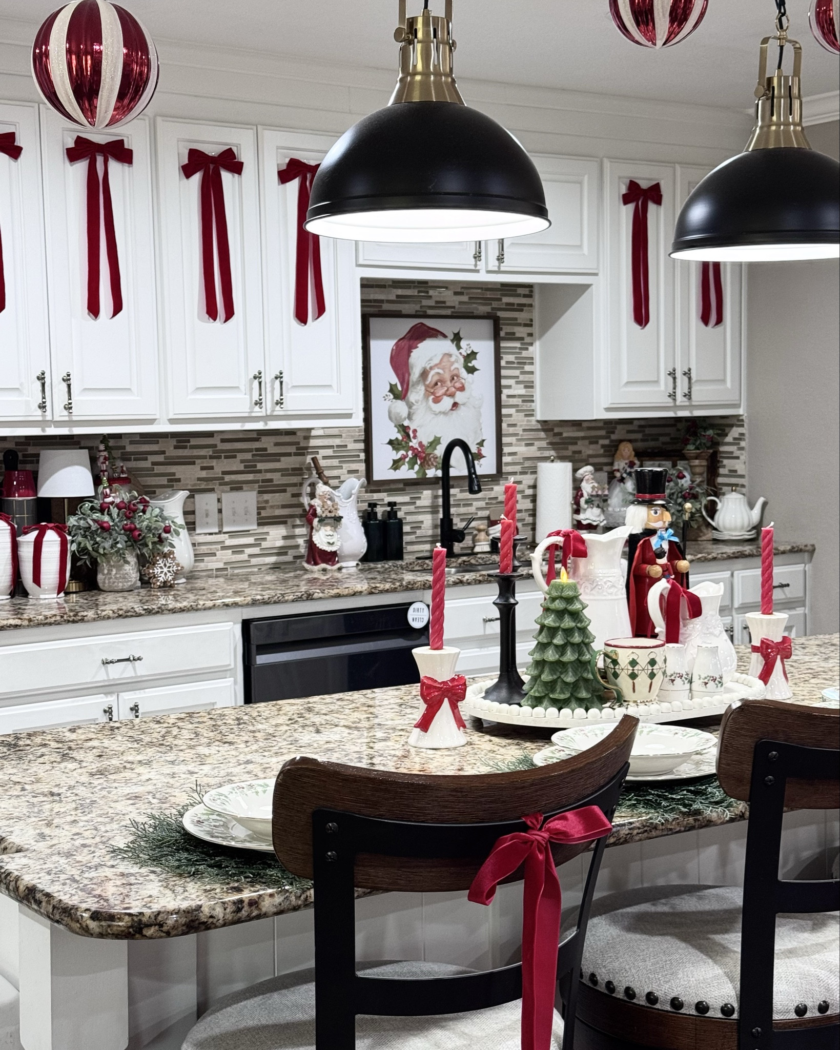 Christmas Kitchen Inspiration 2025 🎅🏼

#LTKHome #LTKSeasonal #LTKFamily