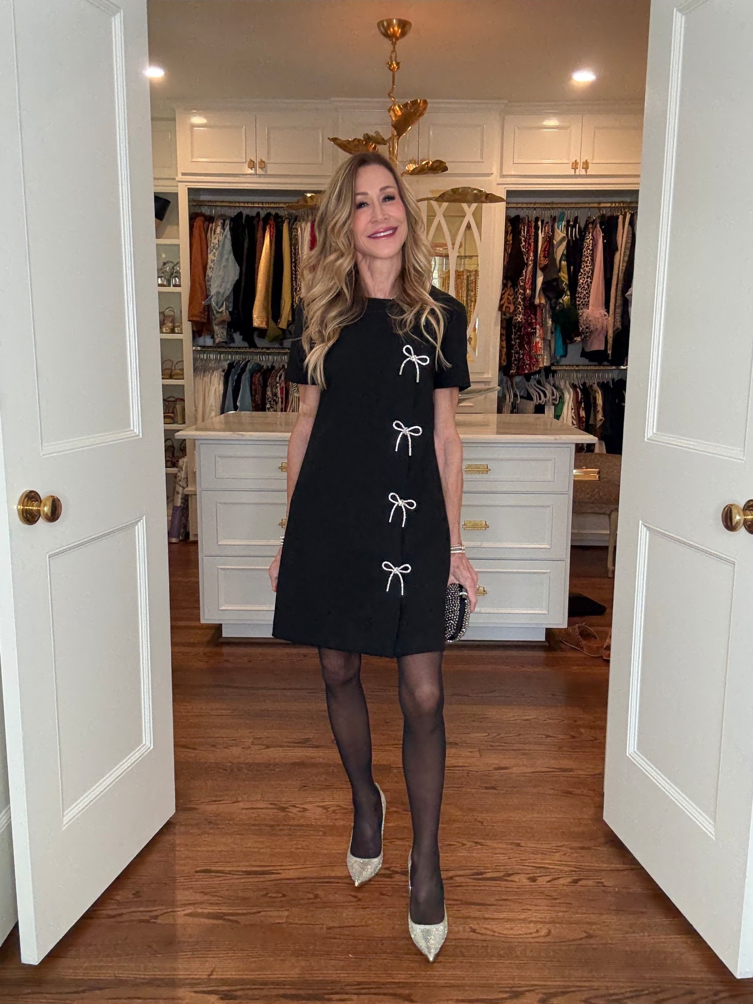 Perfect party dress from Trina Turk accessorized with rhinestone pumps and an evening bag!


#LTKParties #LTKShoeCrush #LTKHoliday