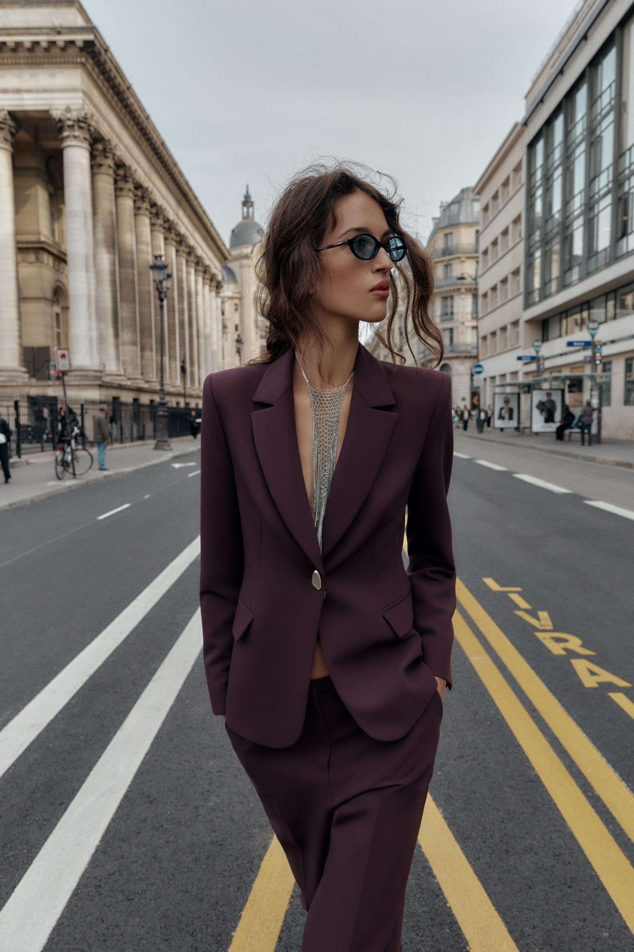 FITTED BLAZER WITH SHOULDER PADS | Zara UK