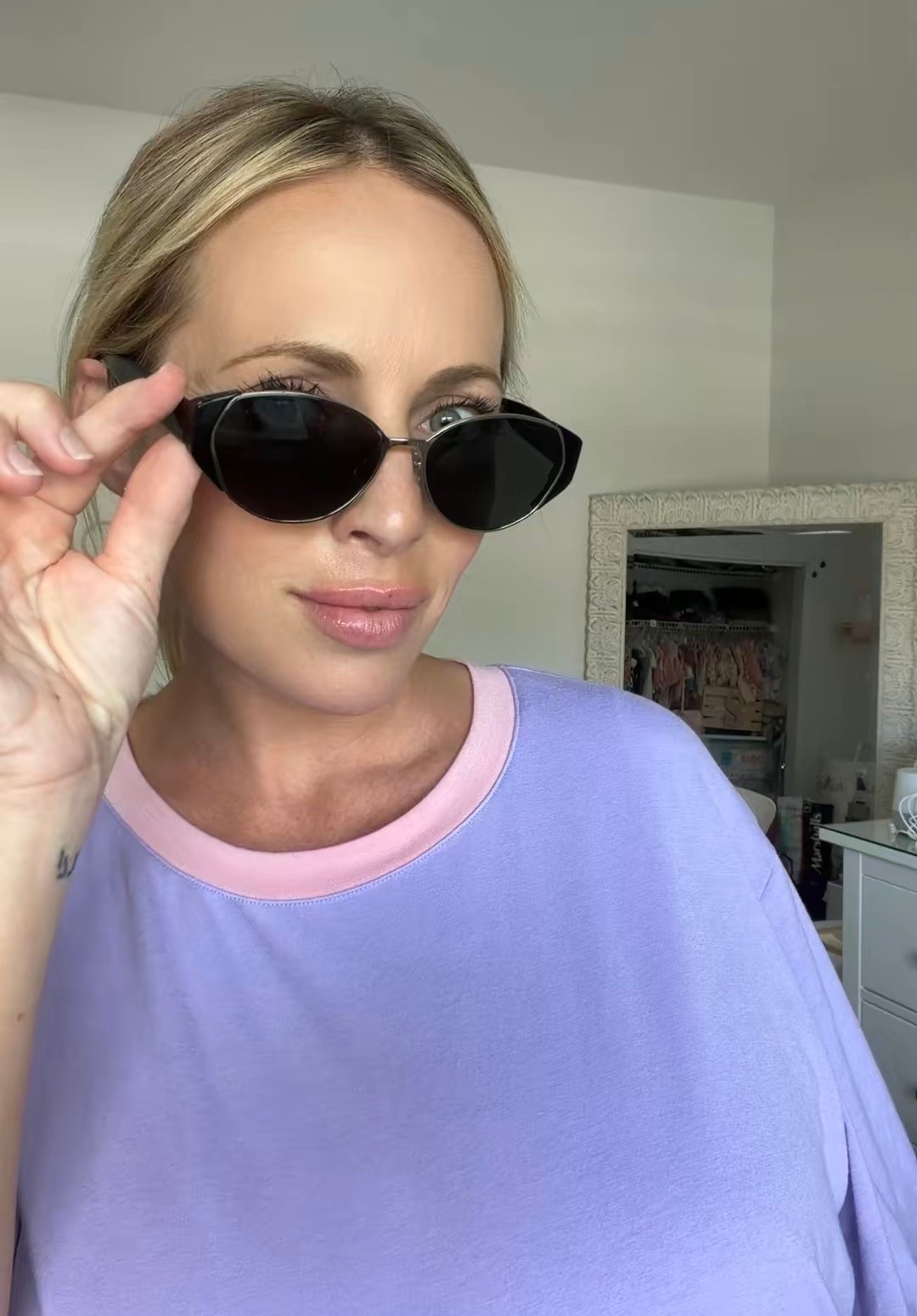 Sunglasses

#LTKgrwm #LTKootd #LTKSeasonal