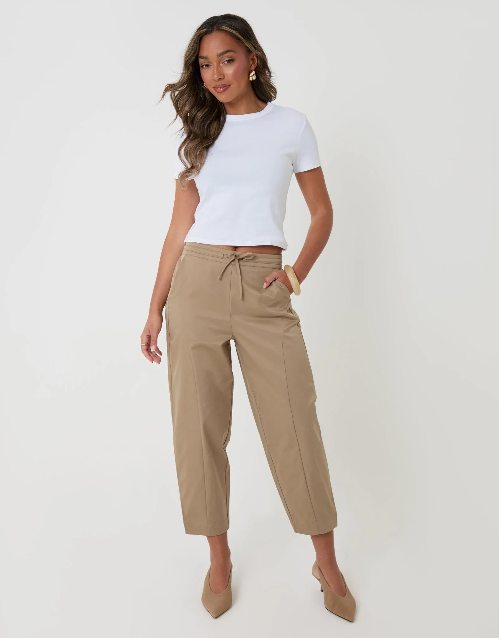 The Signature Barrel Leg Trousers in Mocha Brown | Threadbare UK
