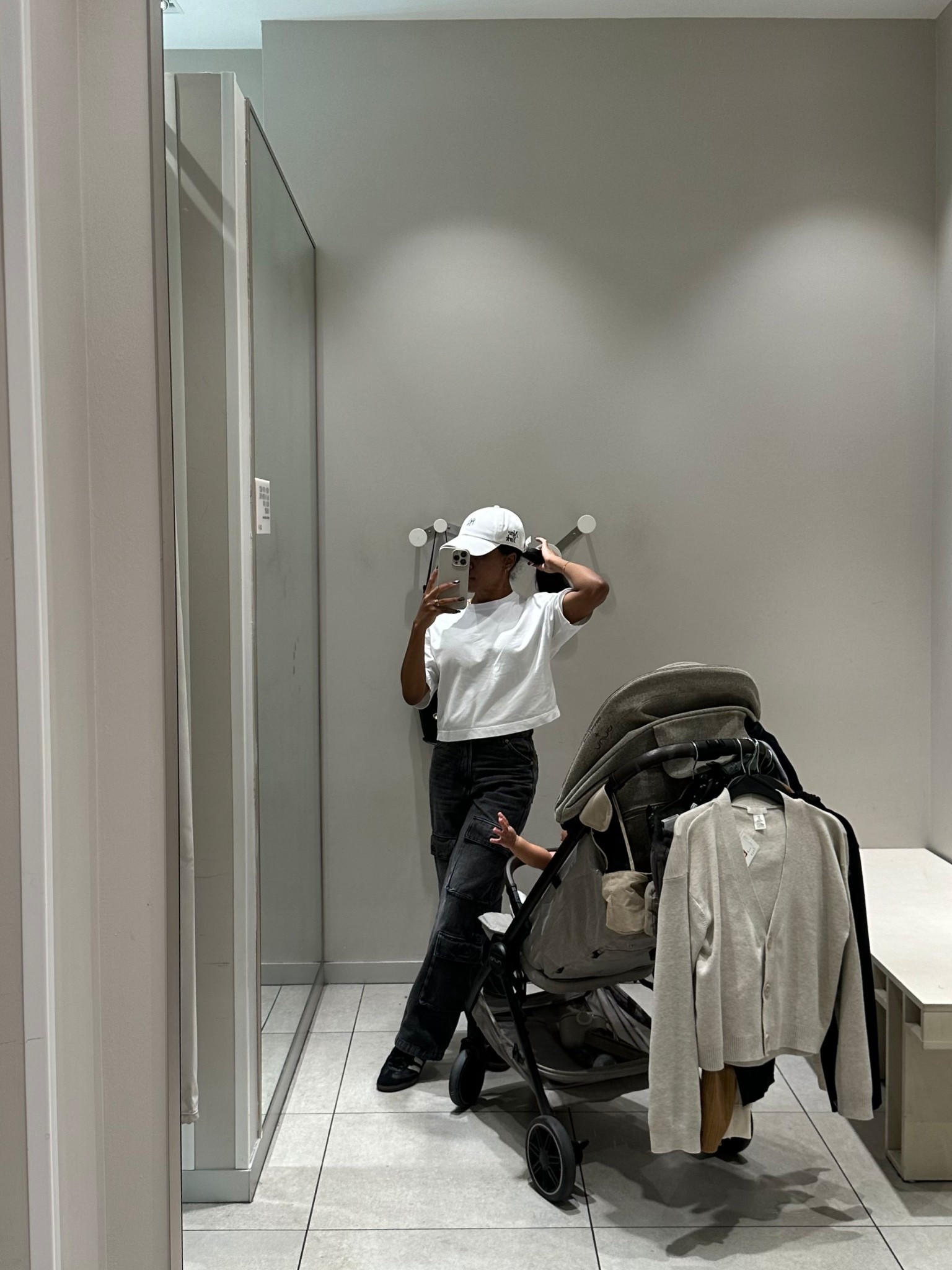 comfy and affordable mom look



#LTKFindsUnder50 #LTKStyleTip