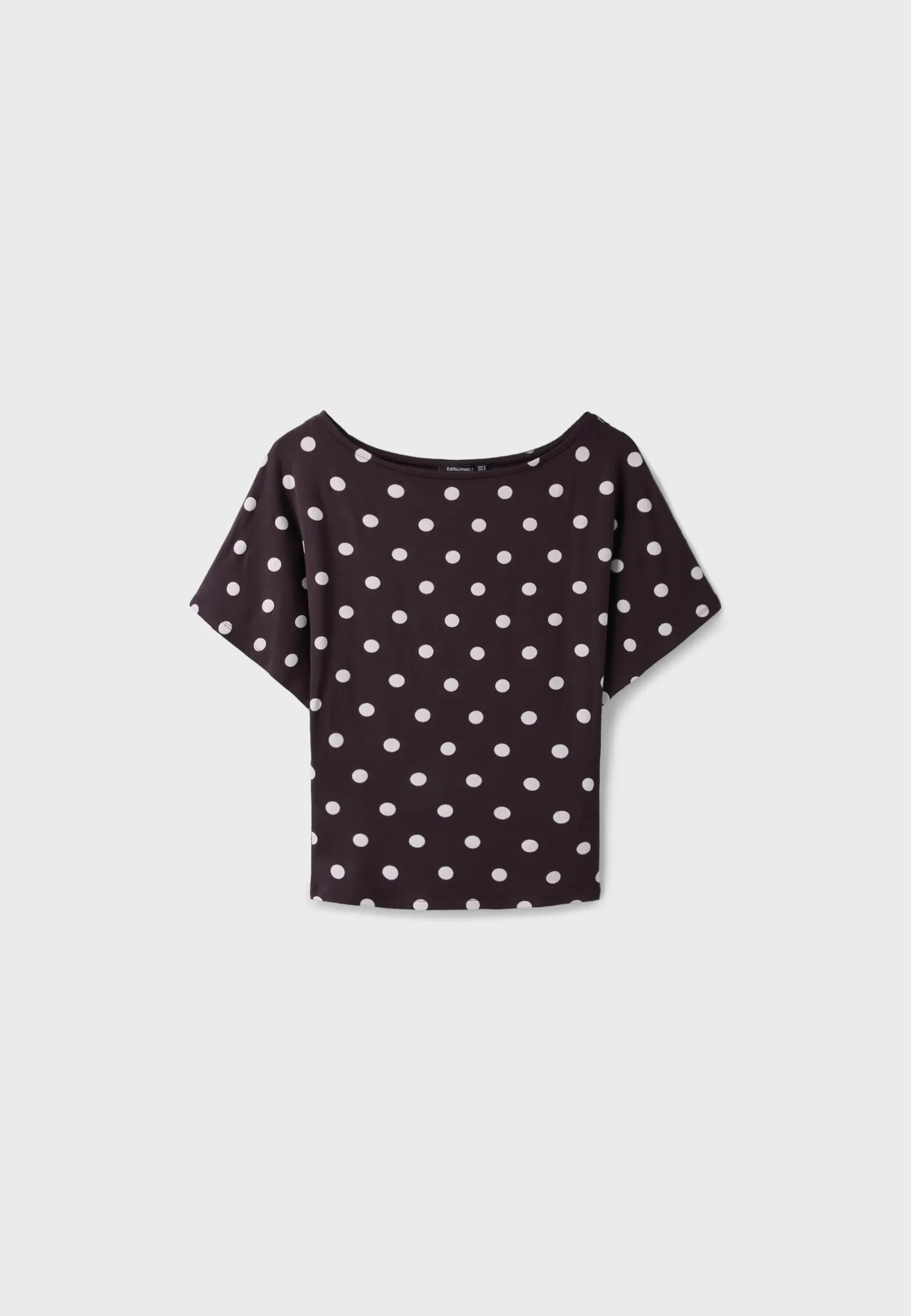 Short sleeve boat neck T-shirt - Women's fashion | Stradivarius United Kingdom | Stradivarius (UK)