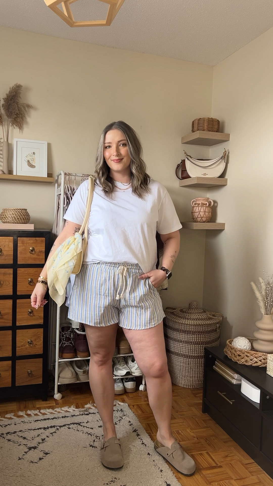 Simple spring outfit! Wearing my usual size L in the shorts and tee. Butter yellow bag is so fun & affordable! Canadian Old Navy links are under similar products


#LTKmidsize #LTKsummer #LTKbag