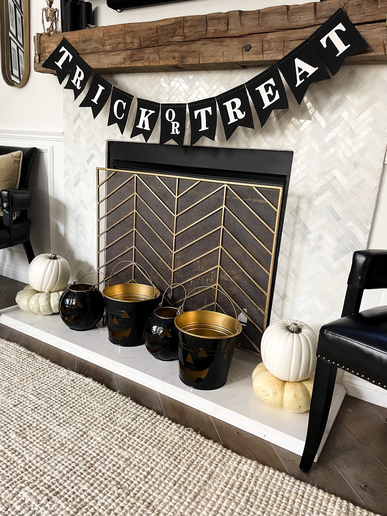 Halloween fireplace mantle

Halloween home
Halloween decor
Trick or treat
Pumpkin decor
Fireplace decor


#LTKHoliday #LTKSeasonal #LTKhome