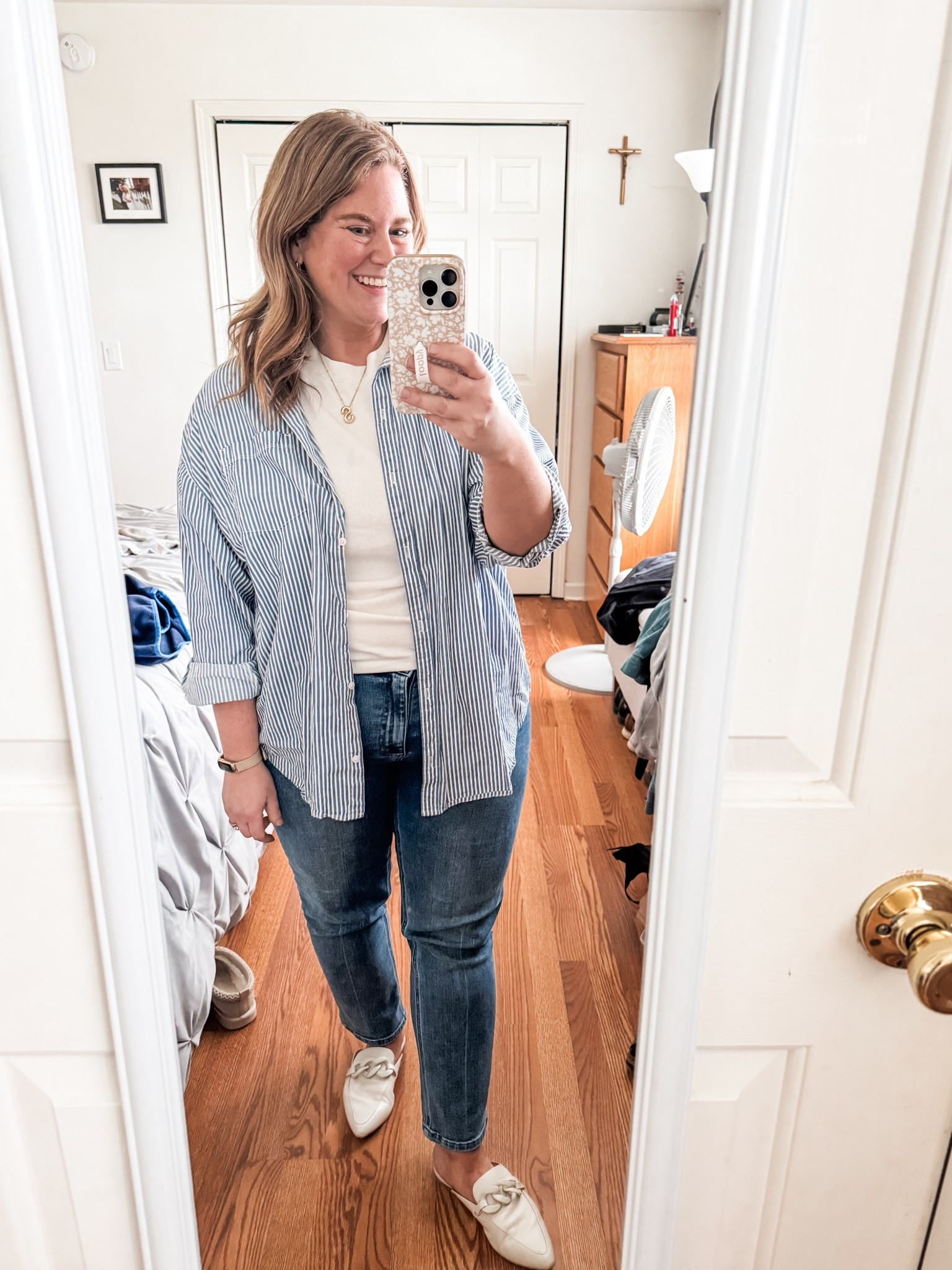 Teacher outfit with jeans & a striped button down

Jeans are a 32 w a 26 inseam
Shirt is a large but is older 

#LTKMidsize #LTKPetite #LTKWorkwear