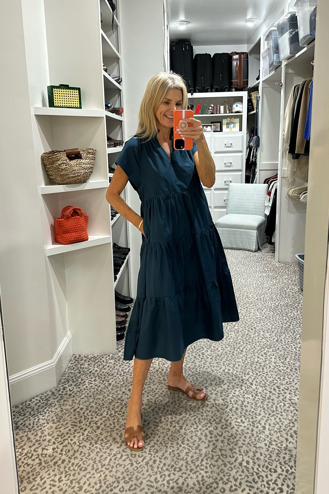 Beautiful midi dress for fall! 

#LTKstyletip #LTKover40 #LTKfindsunder100