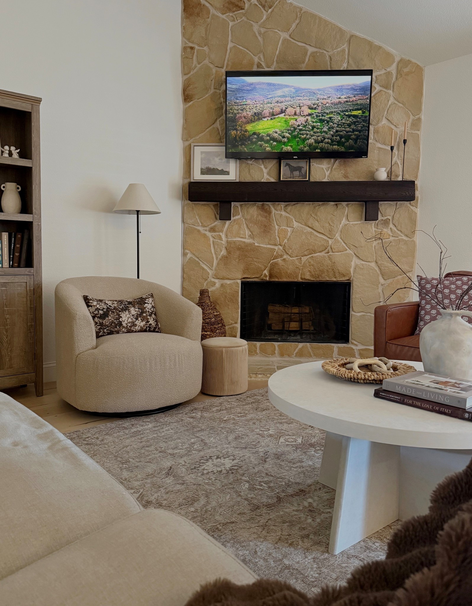 #home #livingroom #refresh 

#LTKHome #LTKSeasonal