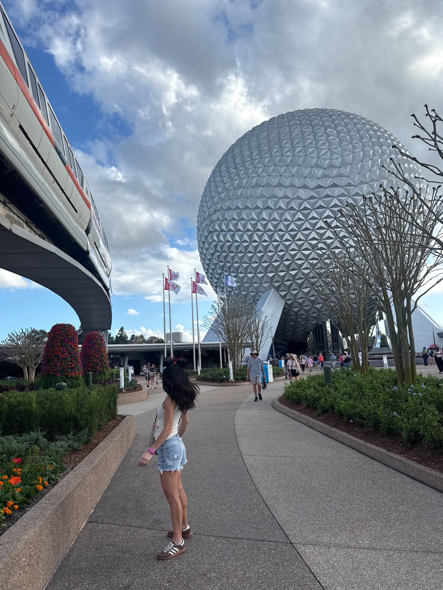 Epcot outfit as a mom of 2 toddlers

My adidas spezials were so comfy to walk all day in!!

Tank is old reformationn

#LTKPetite #LTKdayinmylife #LTKootd