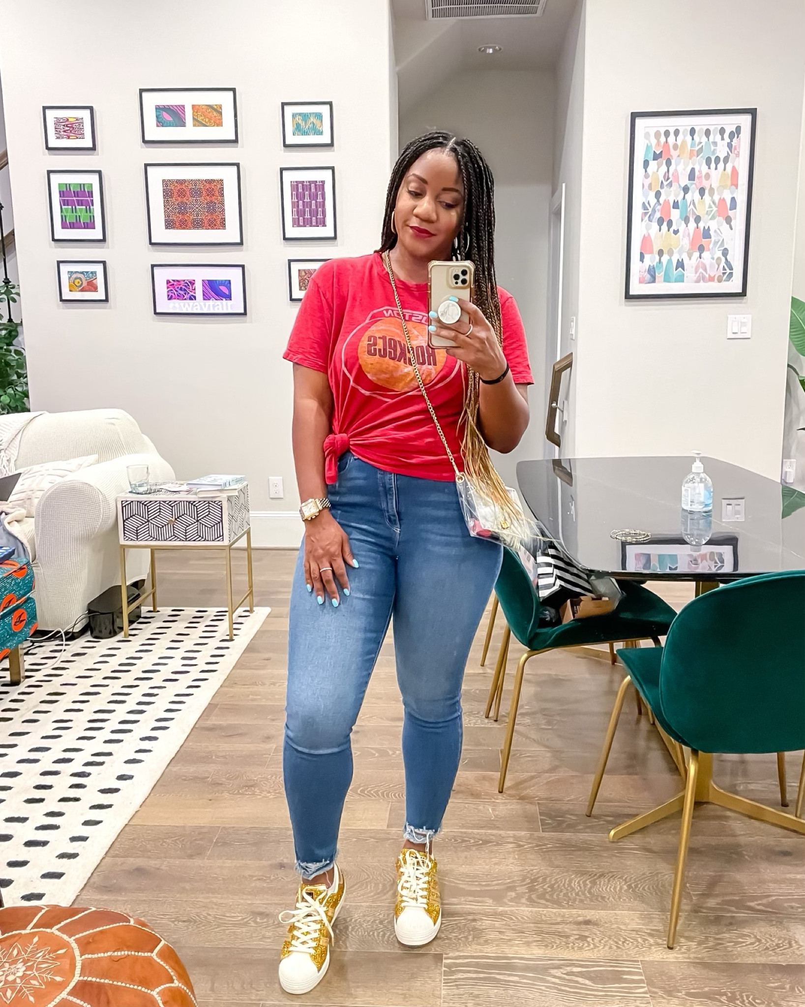 Outfit for the Houston rockets game!! My shirt and sneakers are sold out but I linked some similar options!

Graphic T-shirt, NBA T-shirt, Houston Rockets, high waisted jeans, sneakers, gold sneakers, clear purse  

#LTKSeasonal #LTKfit #LTKstyletip