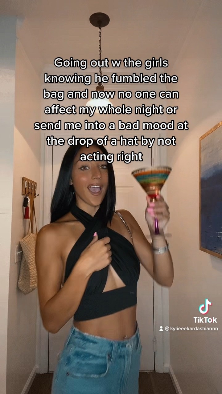 Shein top, my favorite Abercrombie ultra high rise ankle straight jeans
#gucci bag #datenight #goingouttop
#summeroutfit #jeans

#LTKunder50 #LTKunder100 #LTKstyletip