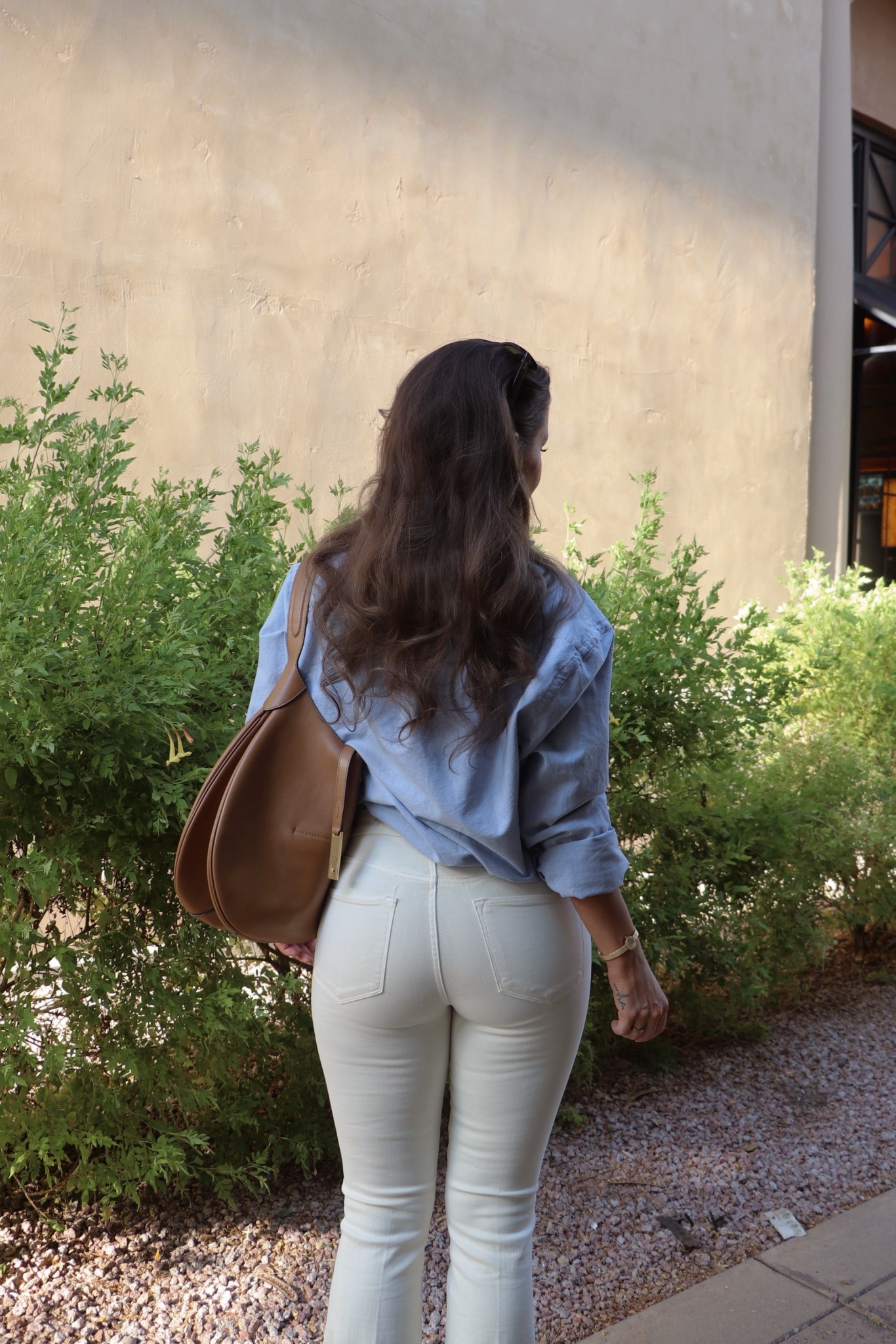Jeans that do the squats for you 👖 #whitedenim #denim #jeans #flarjeans #fallstyle 

#LTKSeasonal #LTKWorkwear #LTKStyleTip