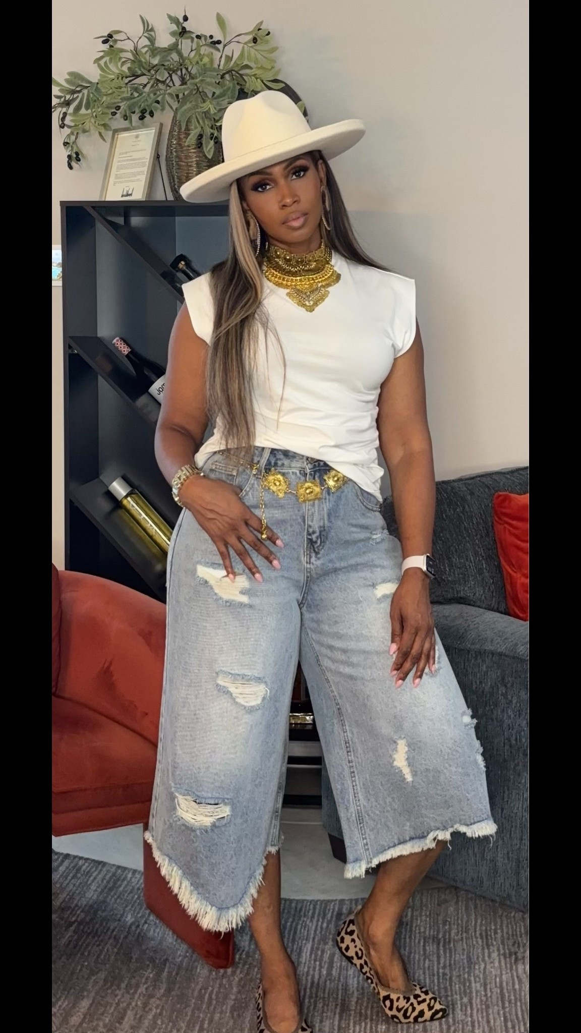 White Tshirt and jeans ( shorts link is on my YouTube) #tallgirlfriendly

#LTKTall #LTKMidsize #LTKOver40