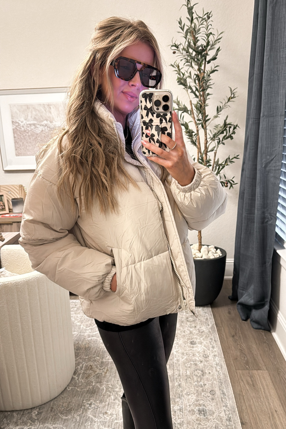 Amazon puffer jacket. Size medium. Multiple color options. Under $50. Really warm

#LTKStyleTip #LTKFindsUnder50 #LTKActive