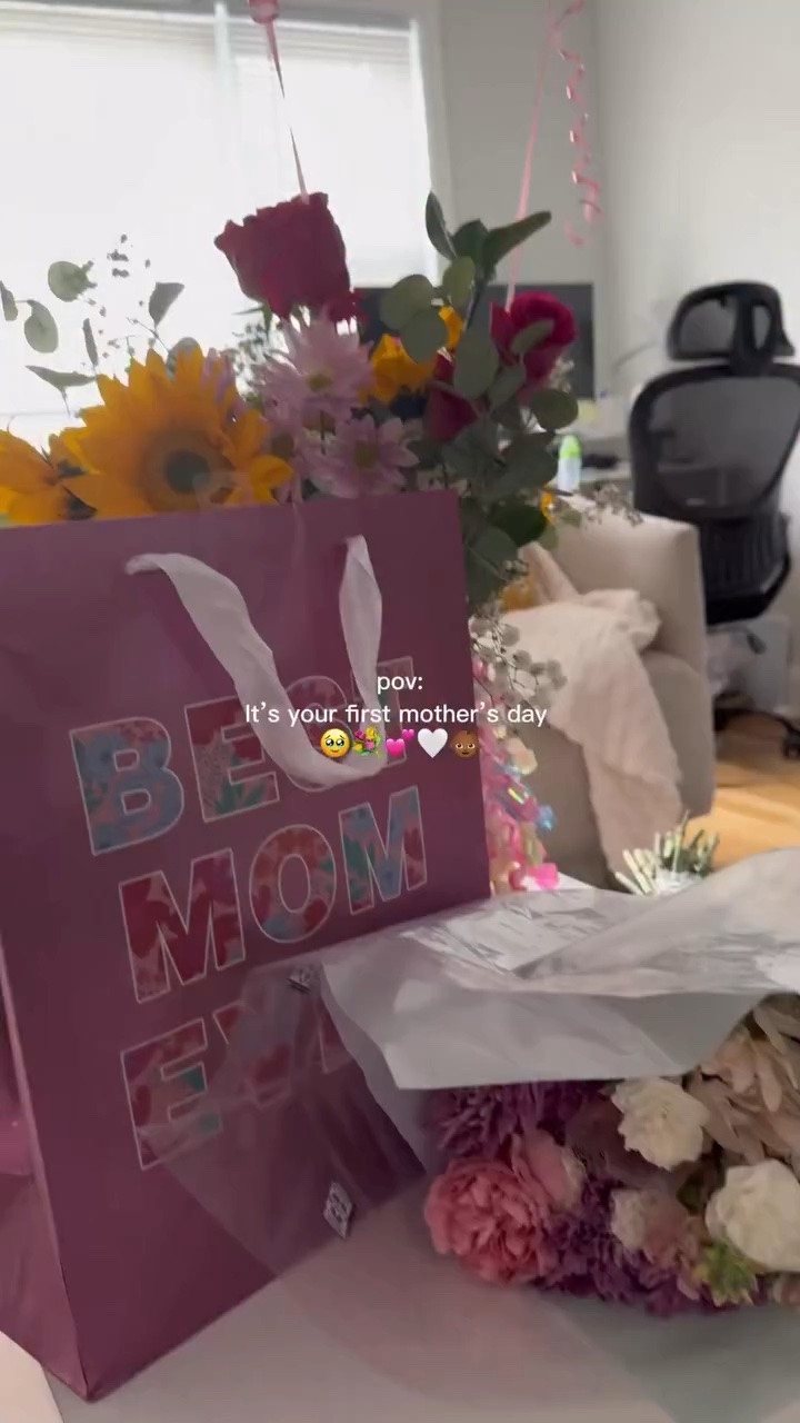 I have runners knee so I wanted to spend my mother’s day INSIDE (besides the surprise massage obviously 😭) and my man did his big one 🥹 my family and friends also made me feel so special, I’m a blessed mamacita 😭💐💕

#mothersday #happymothersday #firsttimemom

#LTKootd #LTKselfcare #LTKU