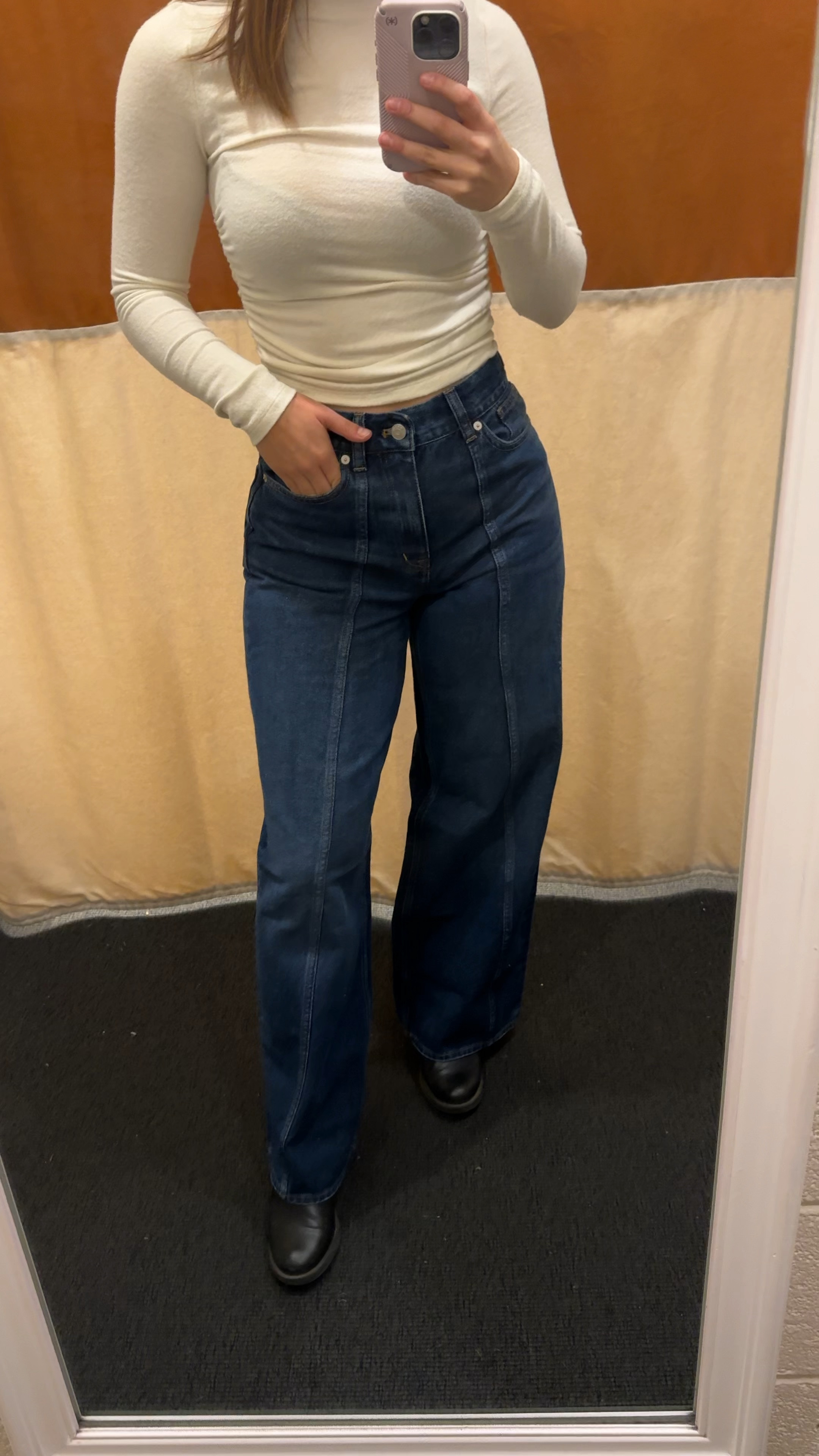 Madewell are the only jeans I’ll buy!! Size 26👖

#LTKstyletip #LTKworkwear #LTKSeasonal