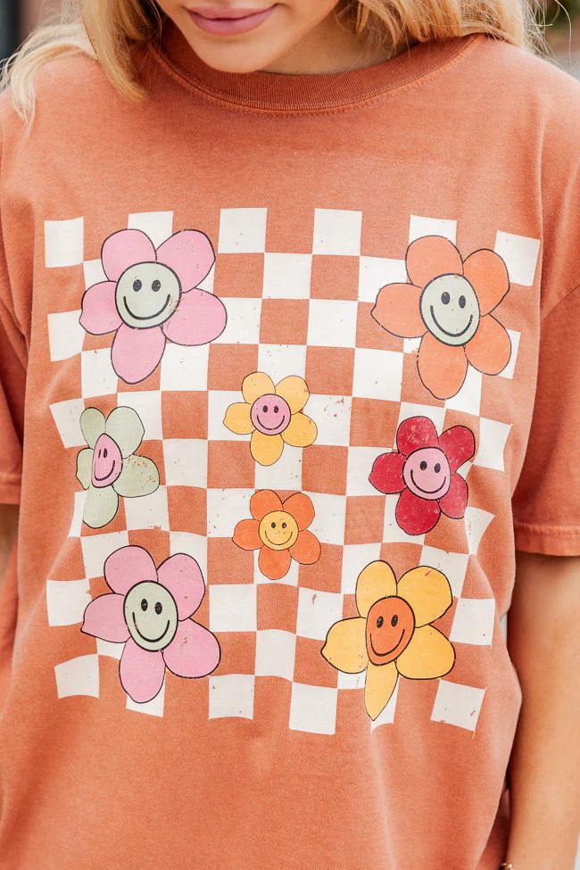 Daisy Checkered Fall Rust Comfort Color Graphic Tee | Pink Lily