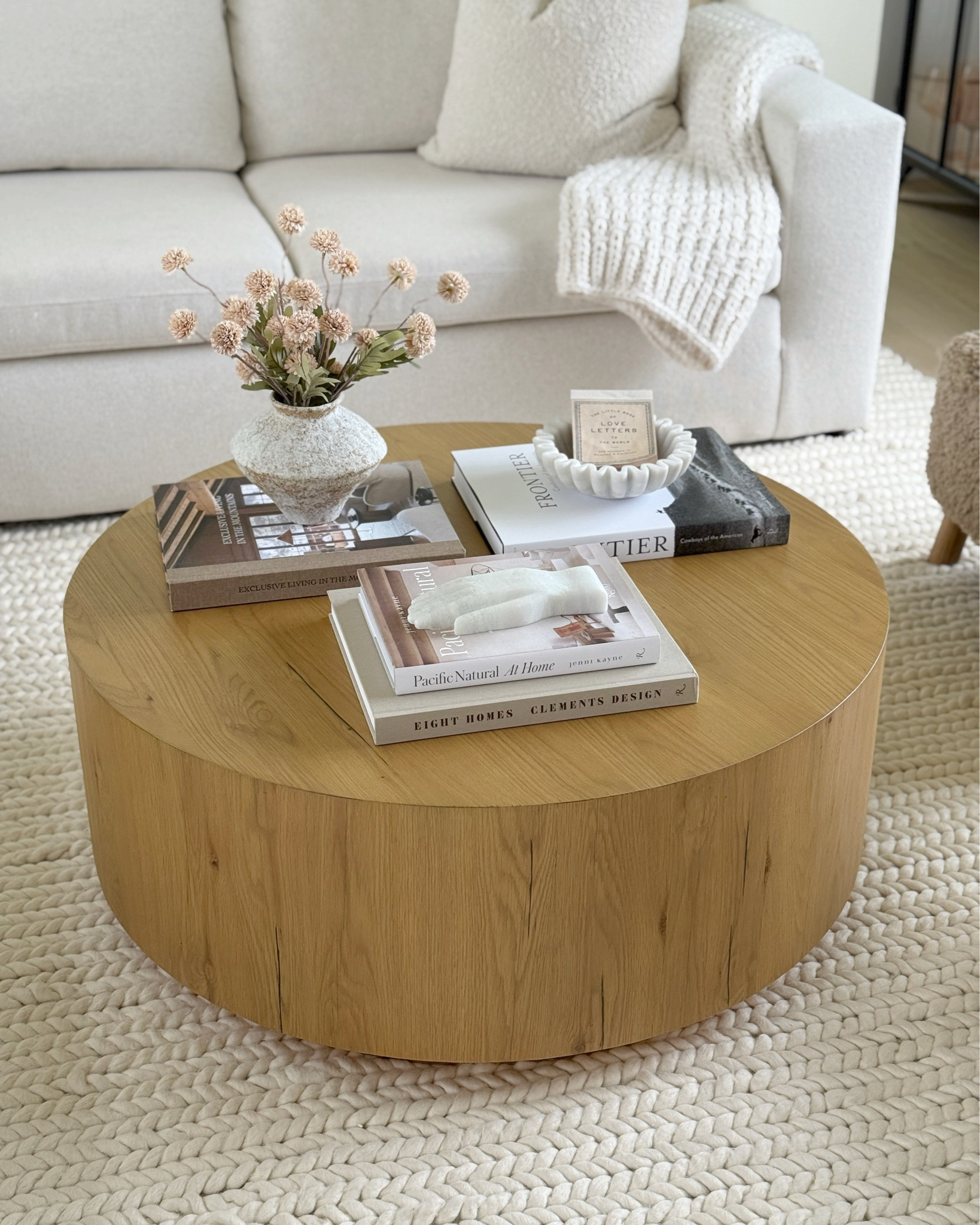Coffee table styling 🙋🏻‍♀️

Home decor
Living room
Neutral home
Amazon 

#LTKHome #LTKFindsUnder100