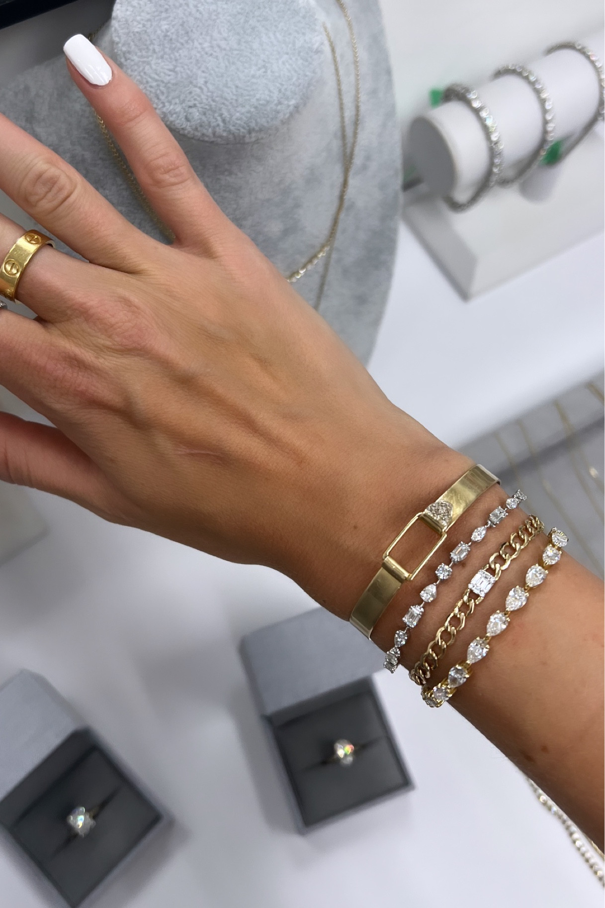 This stack 😍

#LTKGiftGuide #LTKstyletip #LTKHoliday