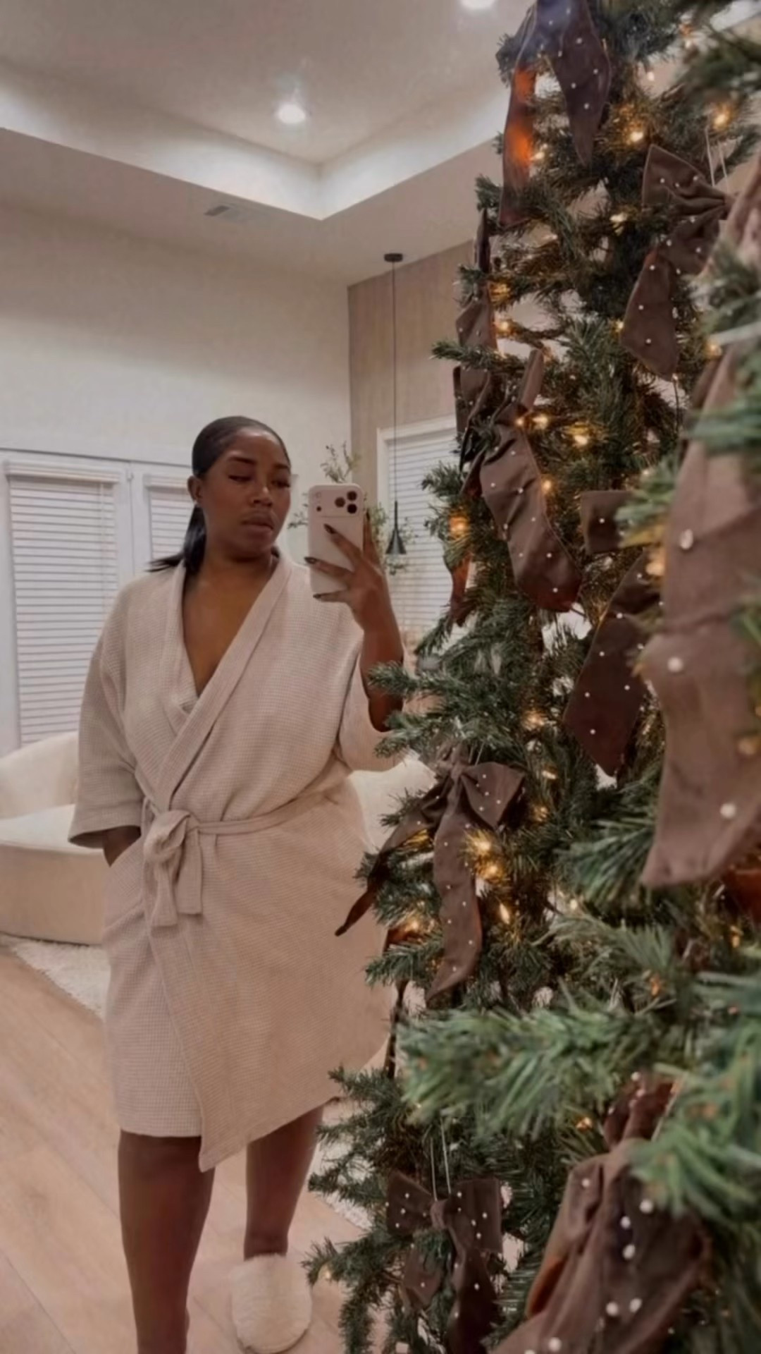 There’s something about a good robe and comfy slippers that instantly changes the mood. Home, relaxed, and exactly where I need to be. Comfort really is a form of luxury.


#LTKselfcare #LTKBeauty #LTKHome