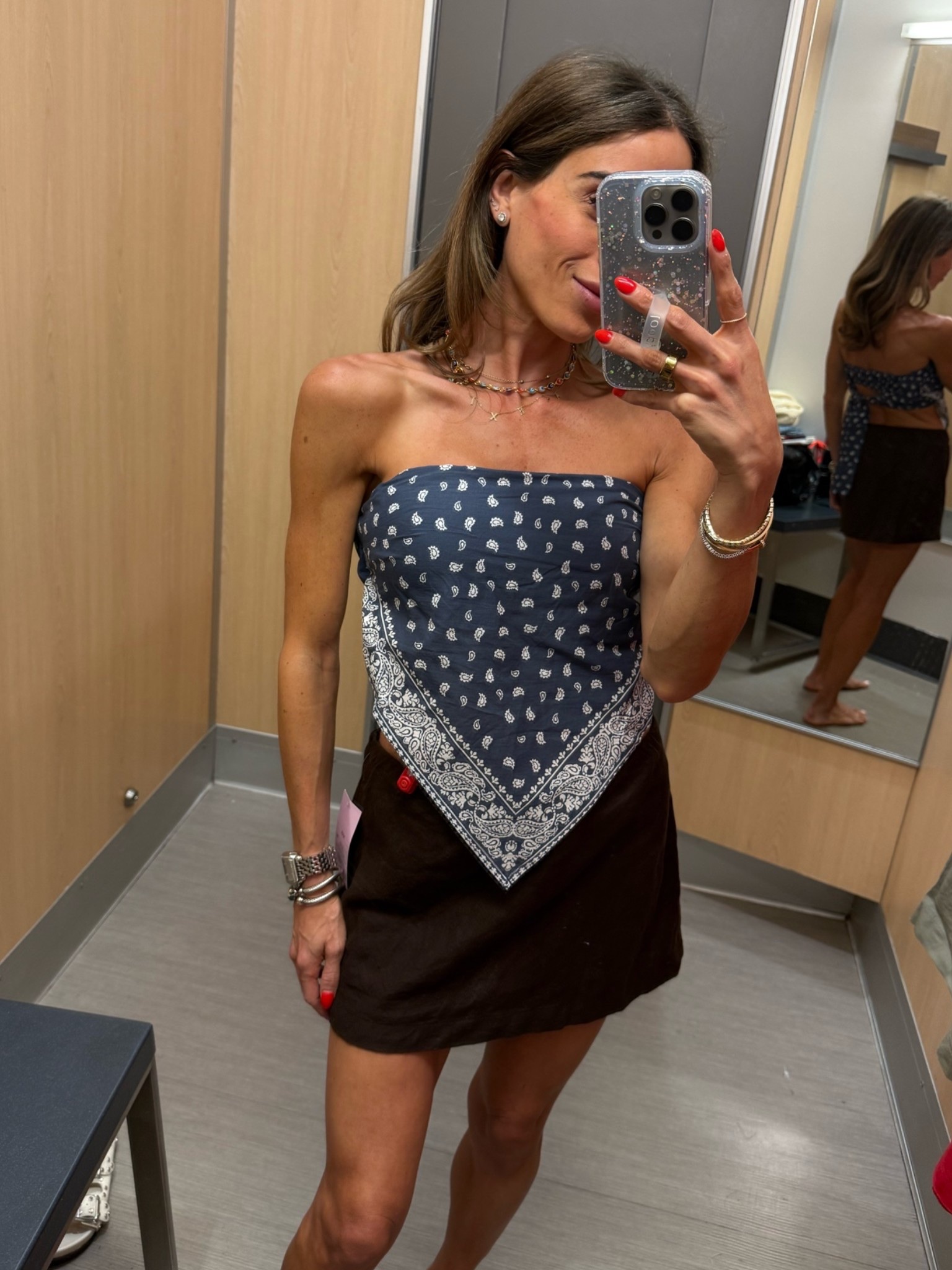This scarf top is so cute. It comes in a few other print options and can be warrant a skirt or jeans and it ties in the back.

#LTKootd