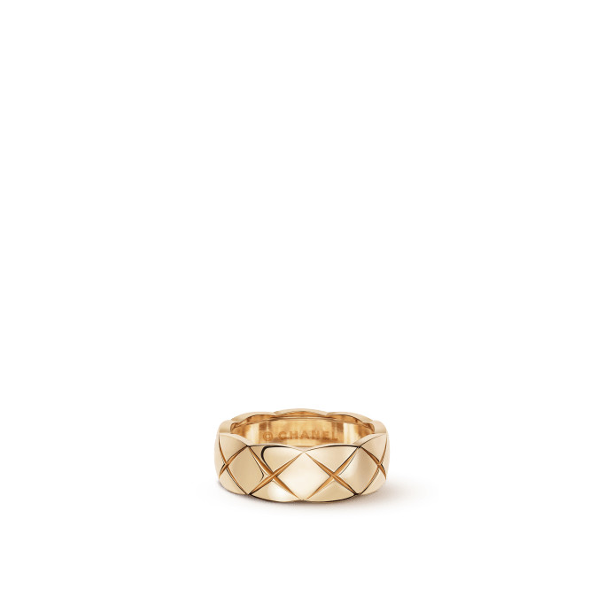 Coco Crush ring  Quilted motif, small version, 18K BEIGE GOLD | Chanel, Inc. (US)