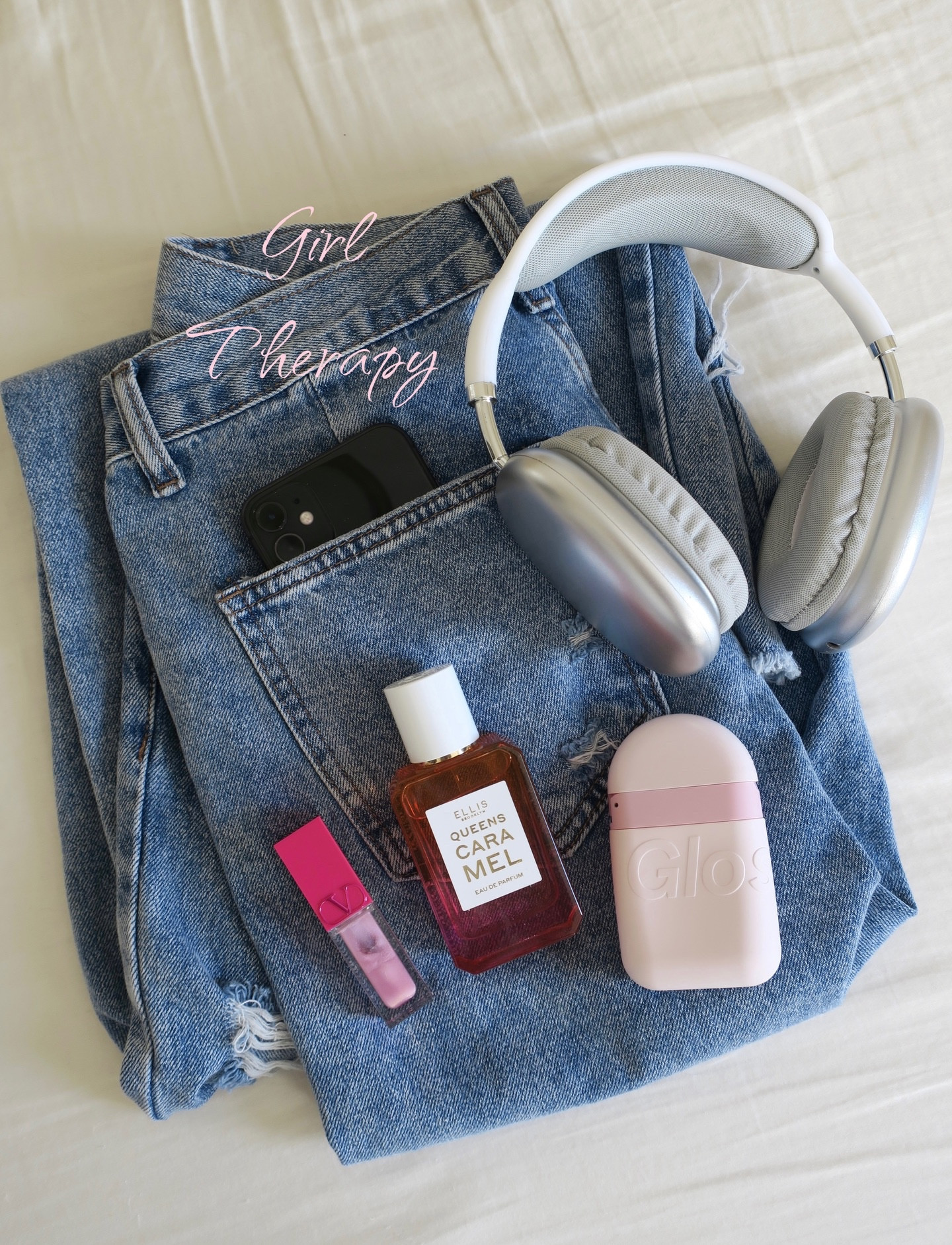 Girl therapy 🎧💓💅🏻
.
Queens Caramel perfume by @ellisbrooklyn 
Key notes: caramel, maple sugar, white chocolate, pink salt, and milky musks.
Hand cream @glossier lip gloss @valentino.beauty 
.
.
Being a girl, girl therapy, pink girl things, makeup obsessed, pink feed, aesthetic filler pic, perfume aesthetic, glossier hand cream, soft girl aesthetic, Pinterest girl aesthetic 
#queenscaramel #giftedbyellisbrooklyn #girltherapy #pinterestgirlaesthetic #pinkgirly