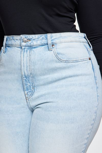 Curvy Fit Straight High Jeans | H&M (US + CA)