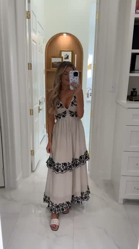 I am so excited to get to partner with Abercrombie for their Dress Fest sale today! Save 20% on dresses plus an extra 15% with code: DRESSFEST

Size: XS

Summer dresses, wedding guest dresses, summer style, Abercrombie sale, Abercrombie dresses, summer trends

#LTKStyleTip #LTKSaleAlert #LTKFindsUnder100