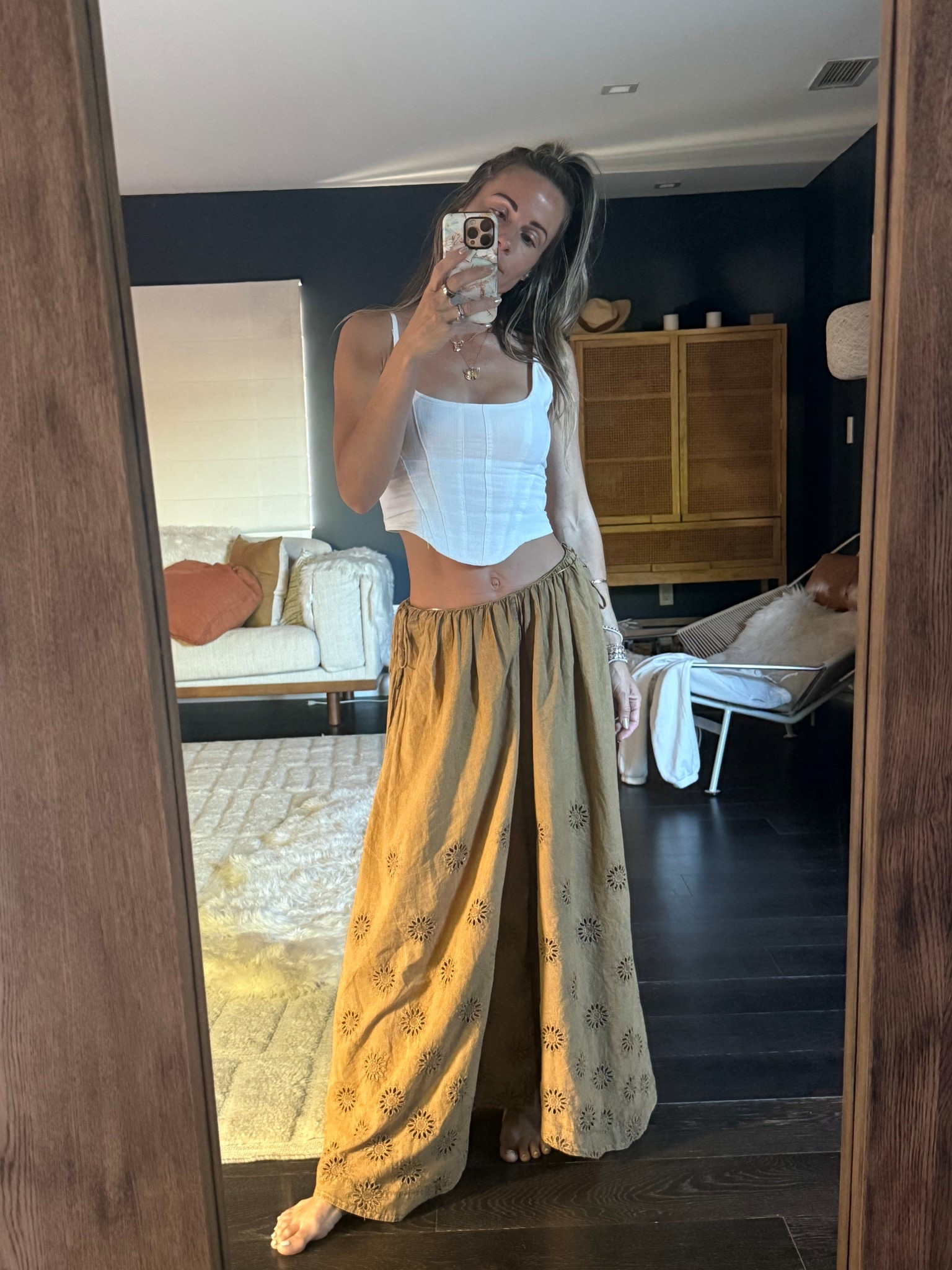 Sexy flowy feminine vibe 

#LTKOver40 #LTKootd