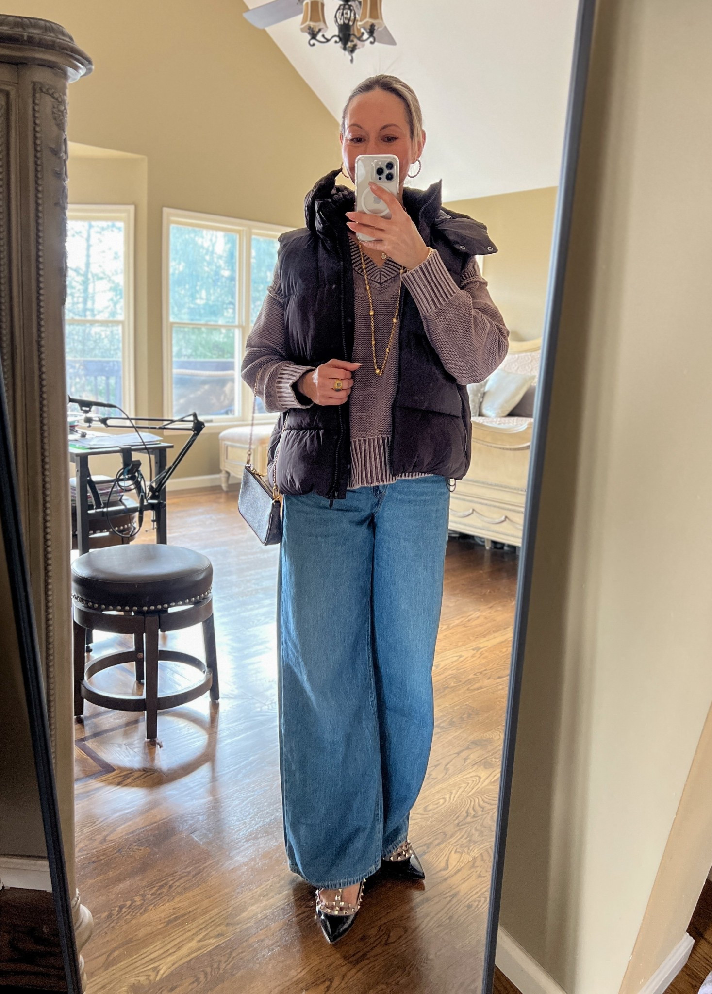 Casual Winter Pick the kids up Mom outfit 

#LTKTravel #LTKKids #LTKdayinmylife