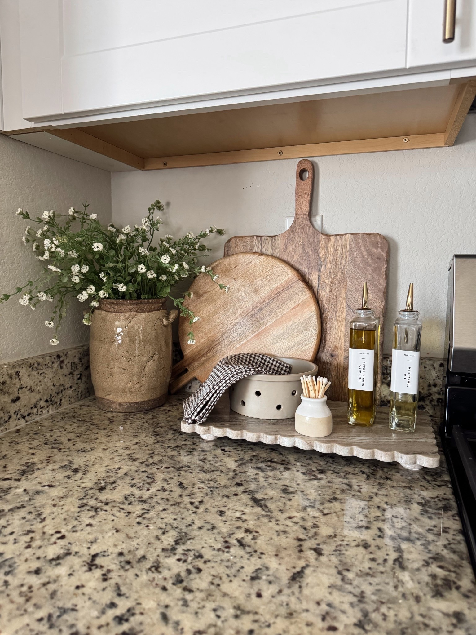 kitchen counter styling for spring 🪿tray is a homegoods find and florals are from At Home!

#LTKSpringSale #LTKSeasonal #LTKHome