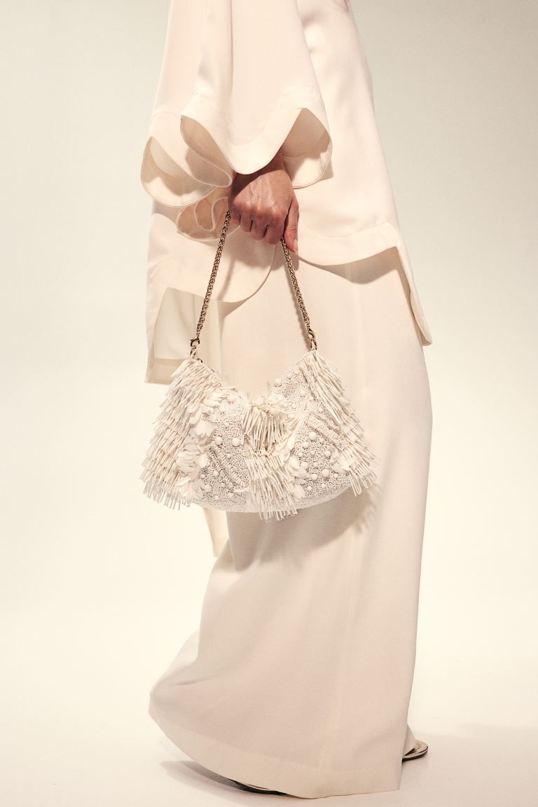Beaded shoulder bag - White - Ladies | H&M GB | H&M (UK, MY, IN, SG, PH, TW, HK)