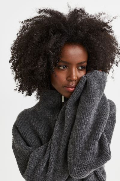 Sweter o splocie w prążki z suwakiem u góry | H&M (DE, AT, CH, NL, FI)